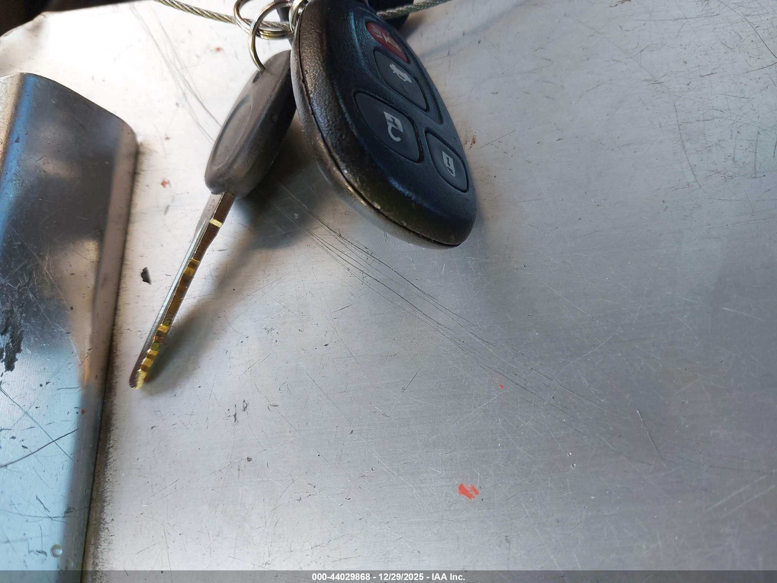 PONTIAC SOLSTICE image 11