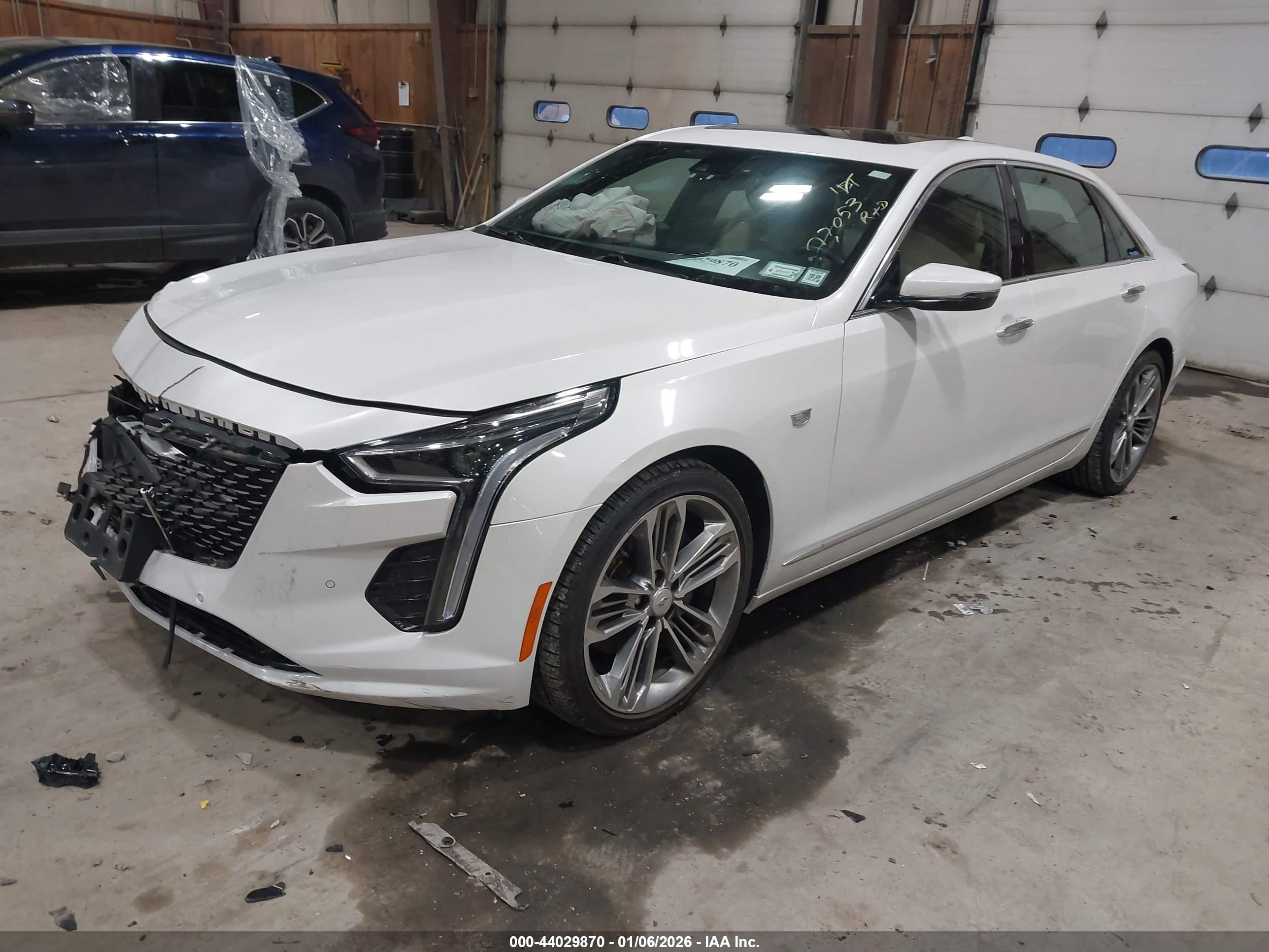 CADILLAC CT6 image 2