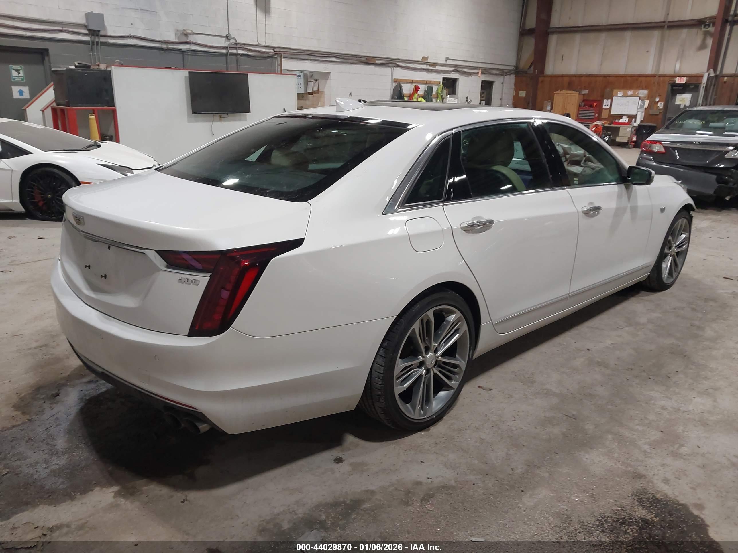 CADILLAC CT6 image 4