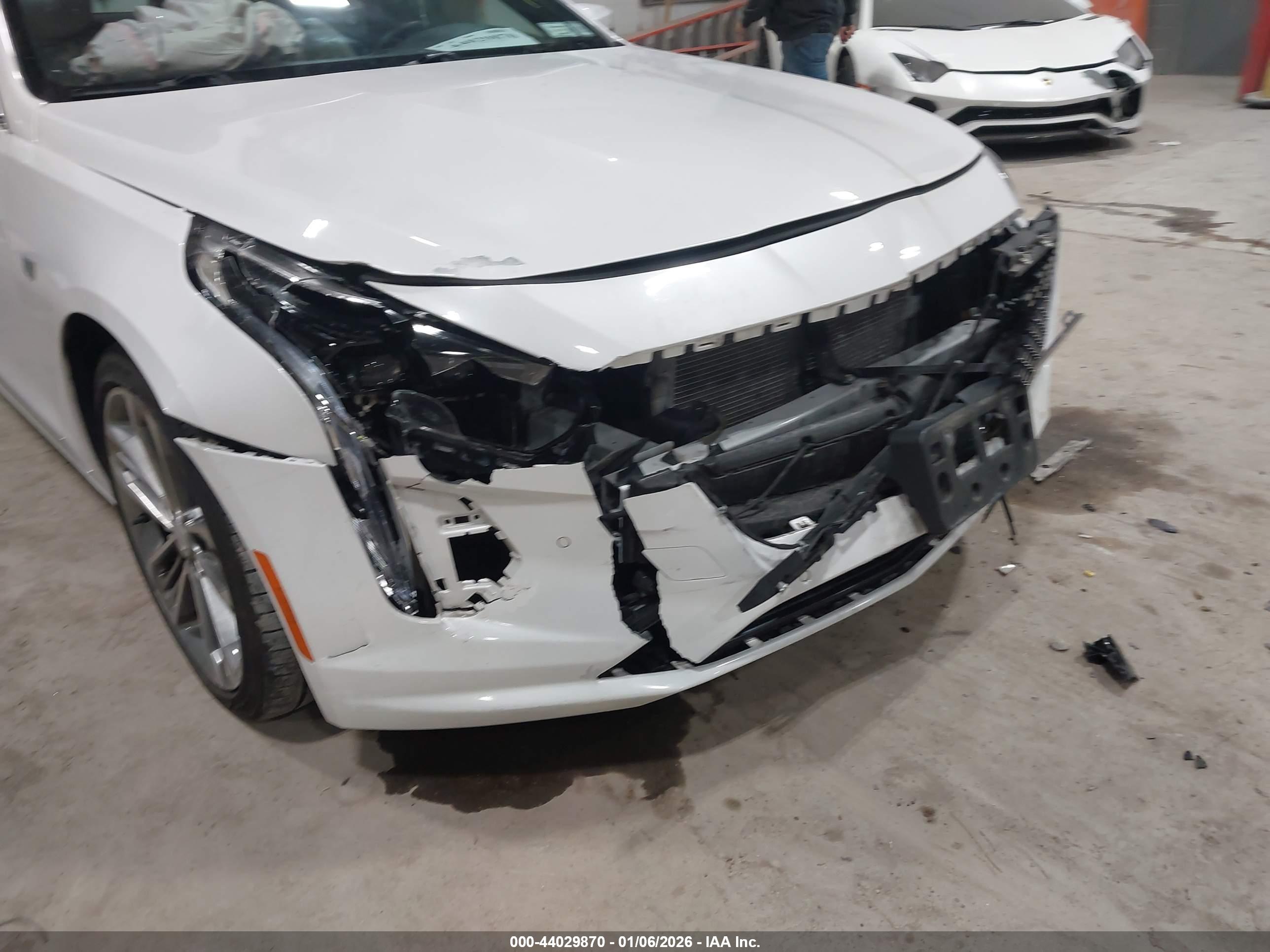 CADILLAC CT6 image 6