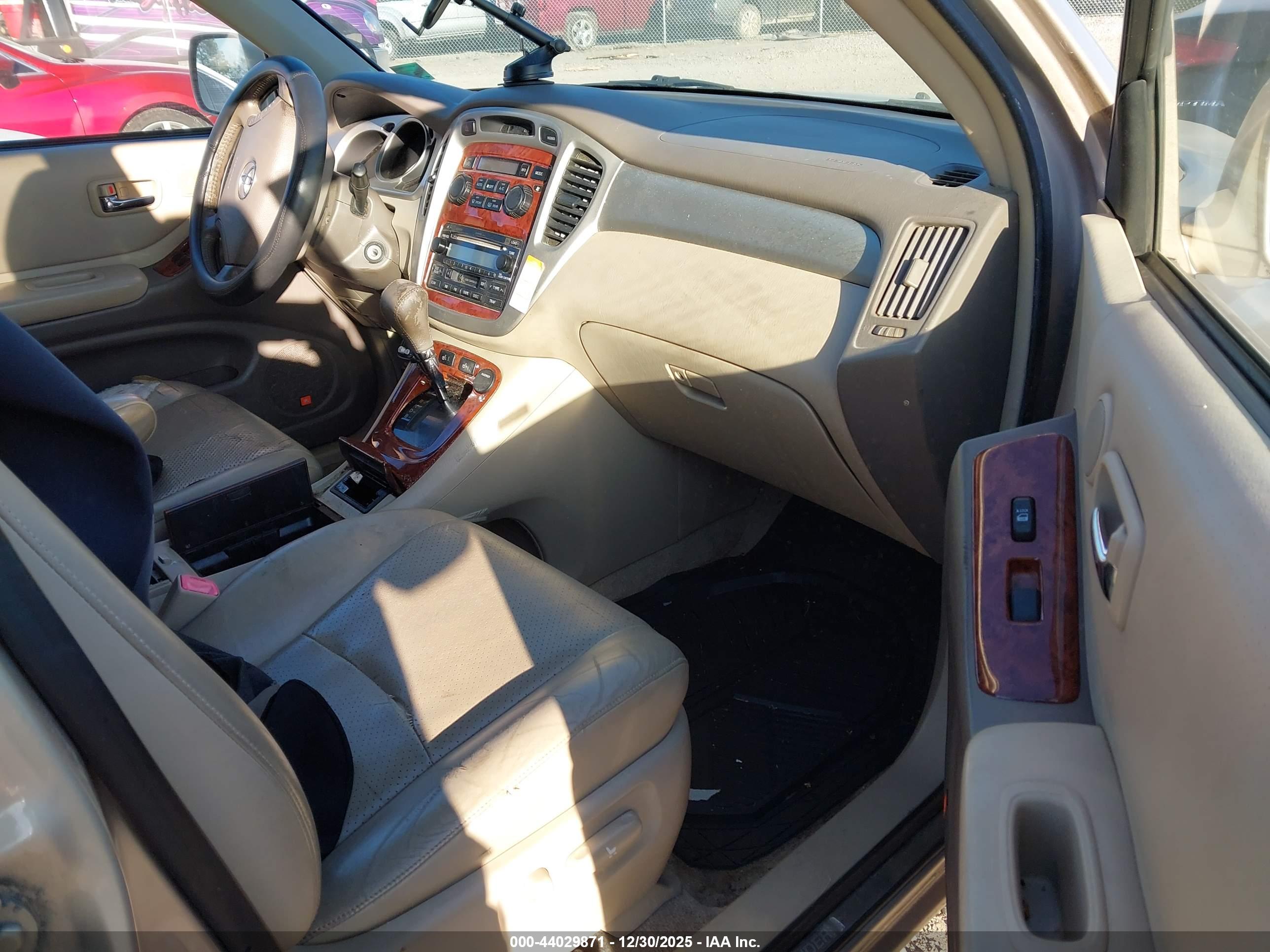 TOYOTA HIGHLANDER image 5