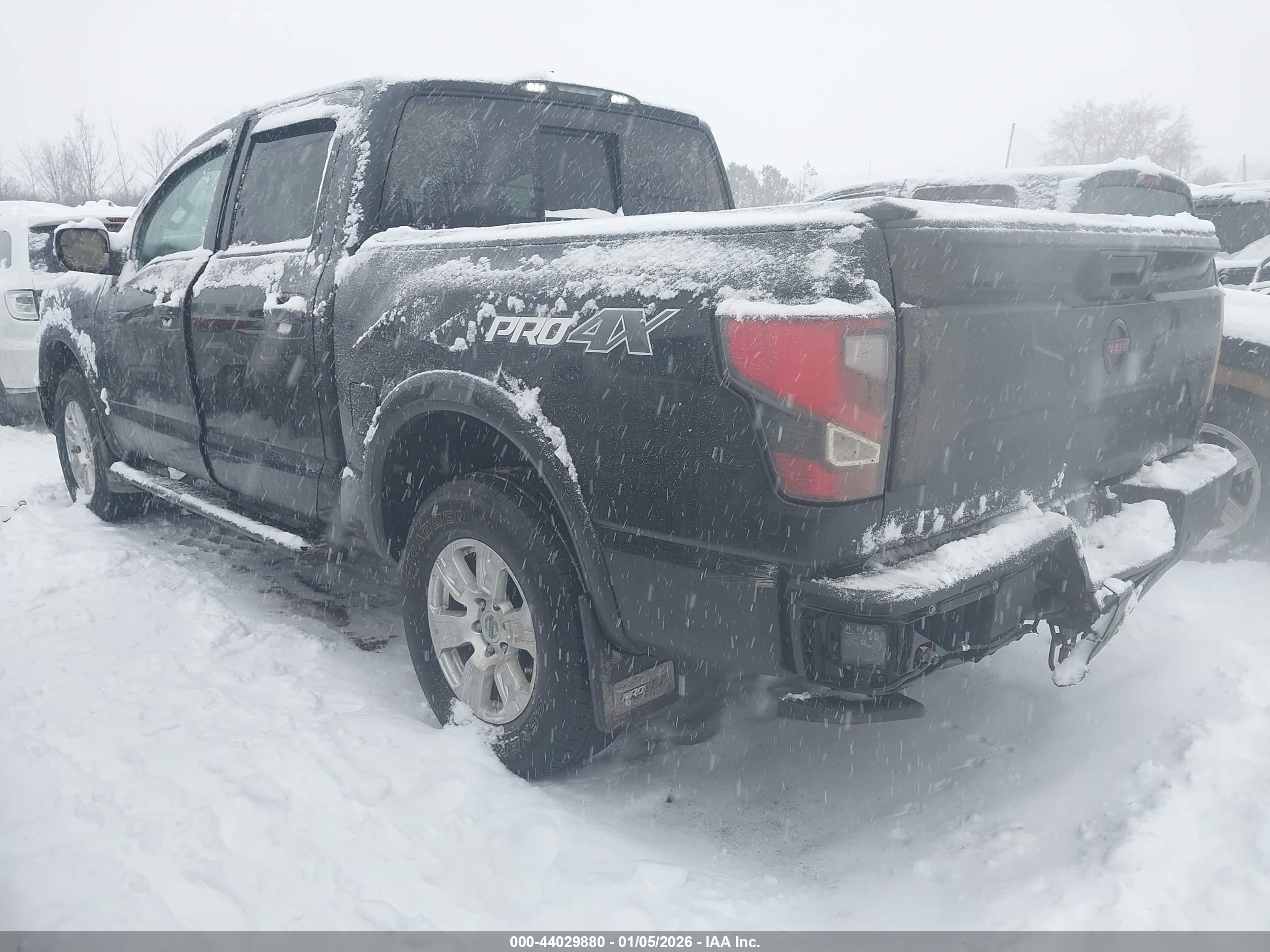 NISSAN TITAN image 3