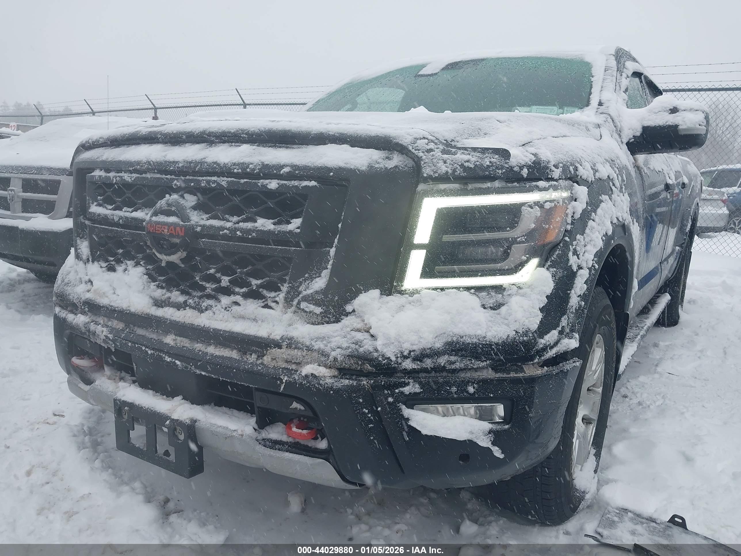 NISSAN TITAN image 6
