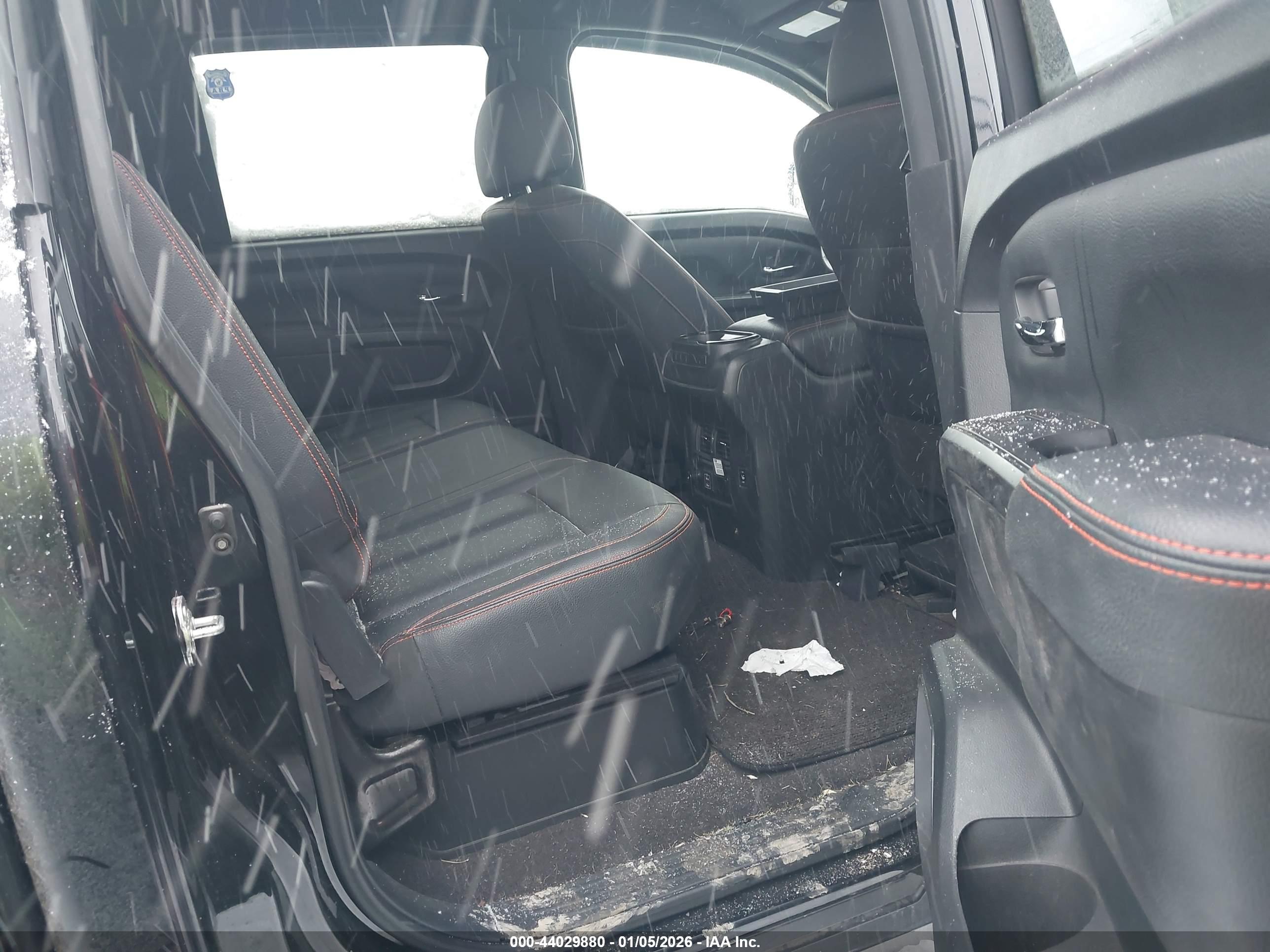 NISSAN TITAN image 8