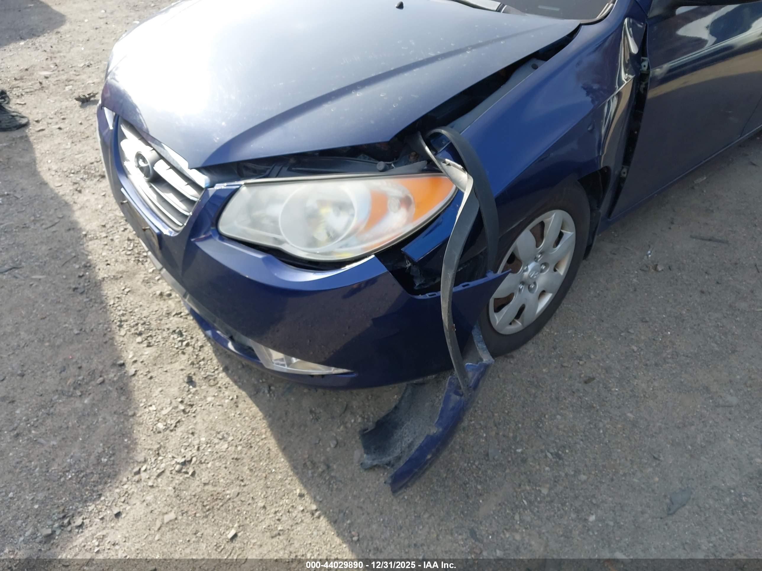 HYUNDAI ELANTRA image 6