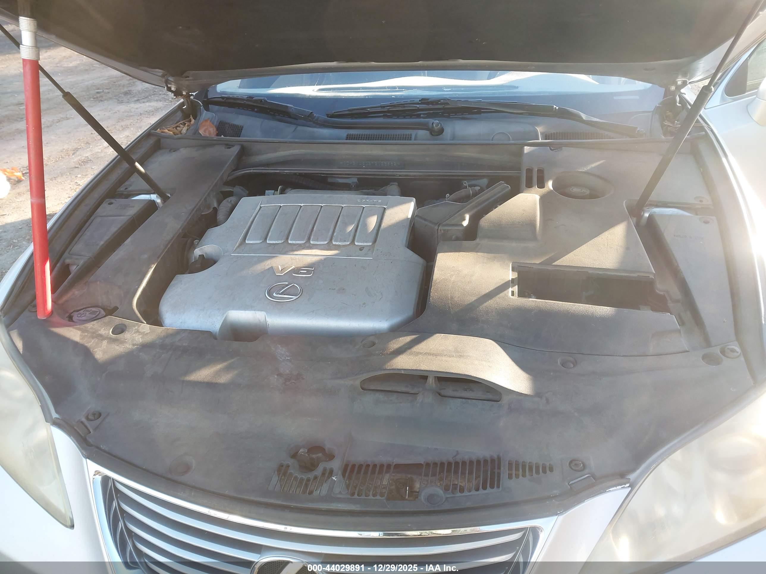 LEXUS ES image 10