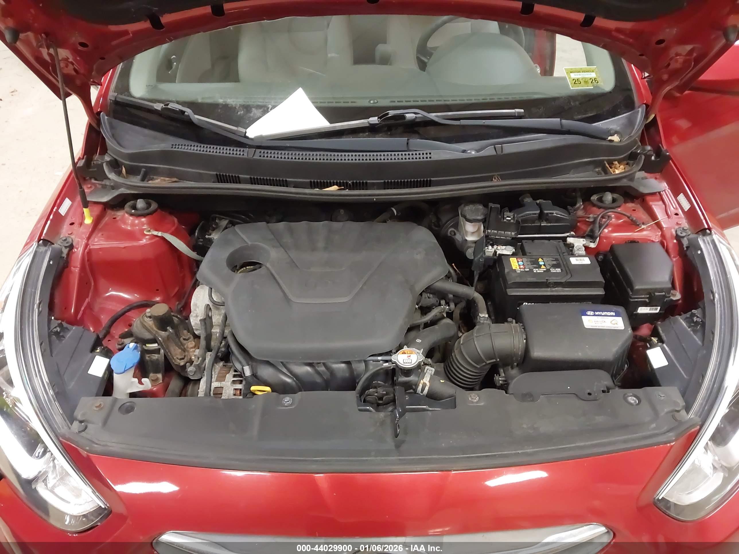 HYUNDAI ACCENT image 10