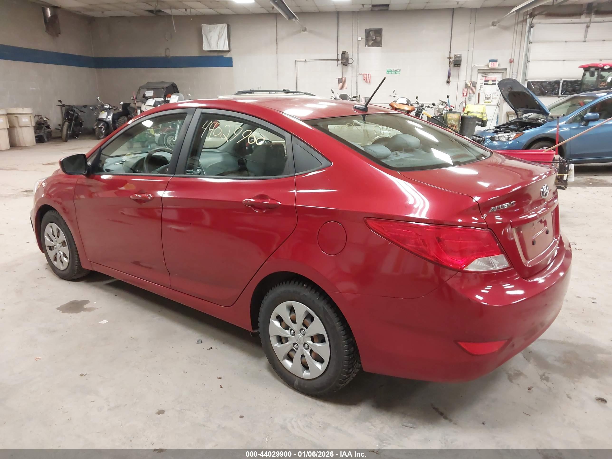 HYUNDAI ACCENT image 3