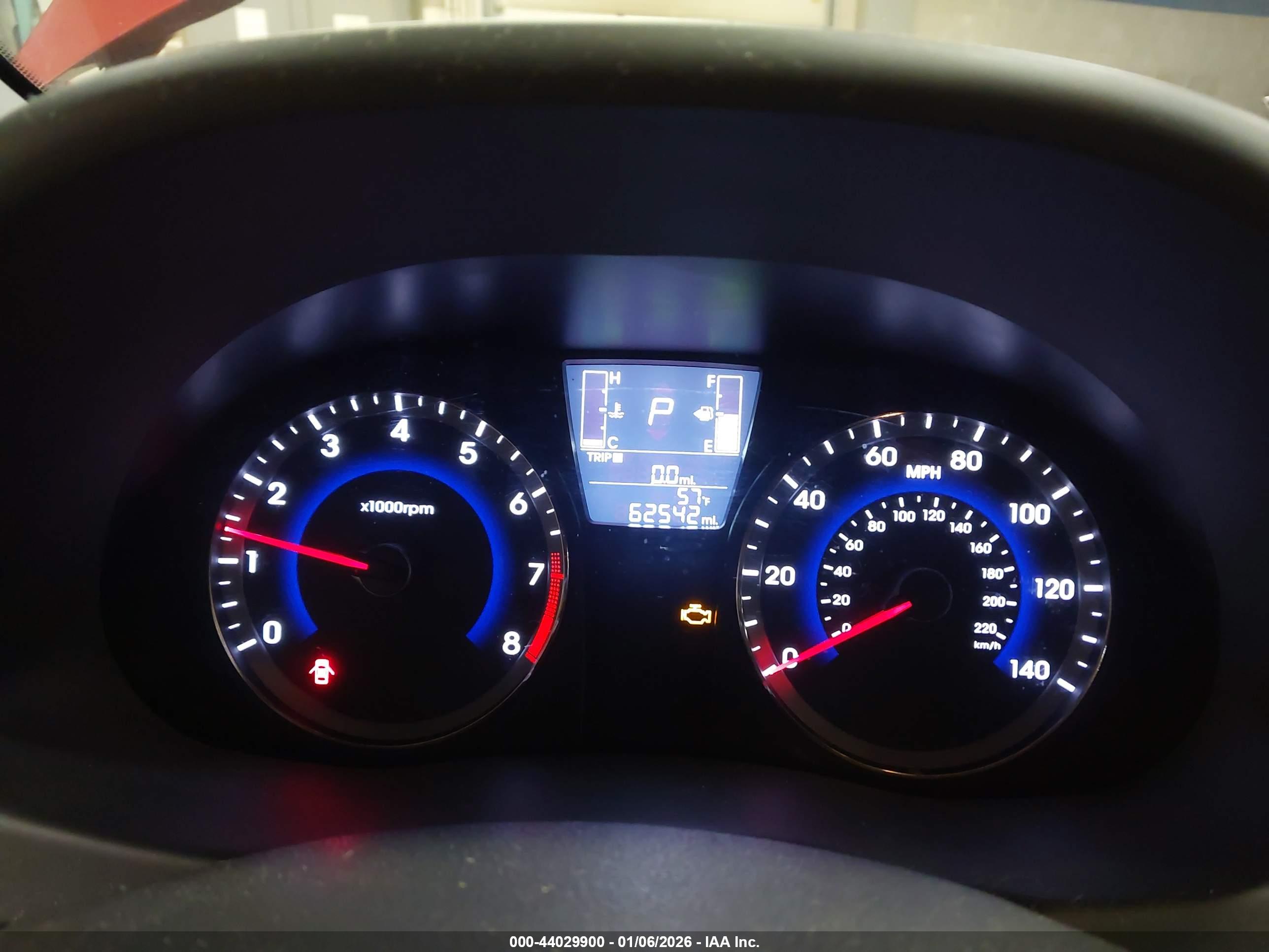 HYUNDAI ACCENT image 7