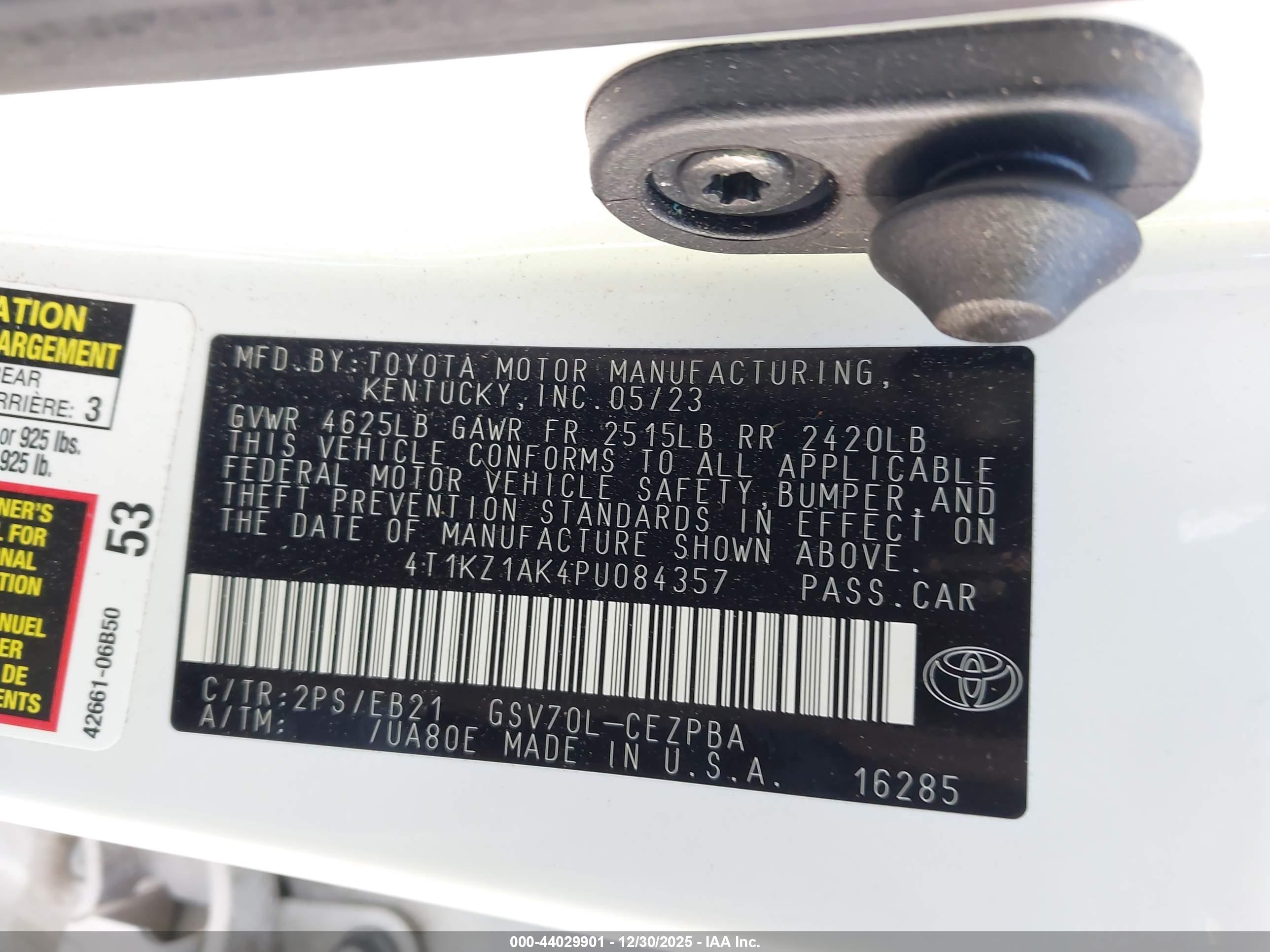 TOYOTA CAMRY image 9
