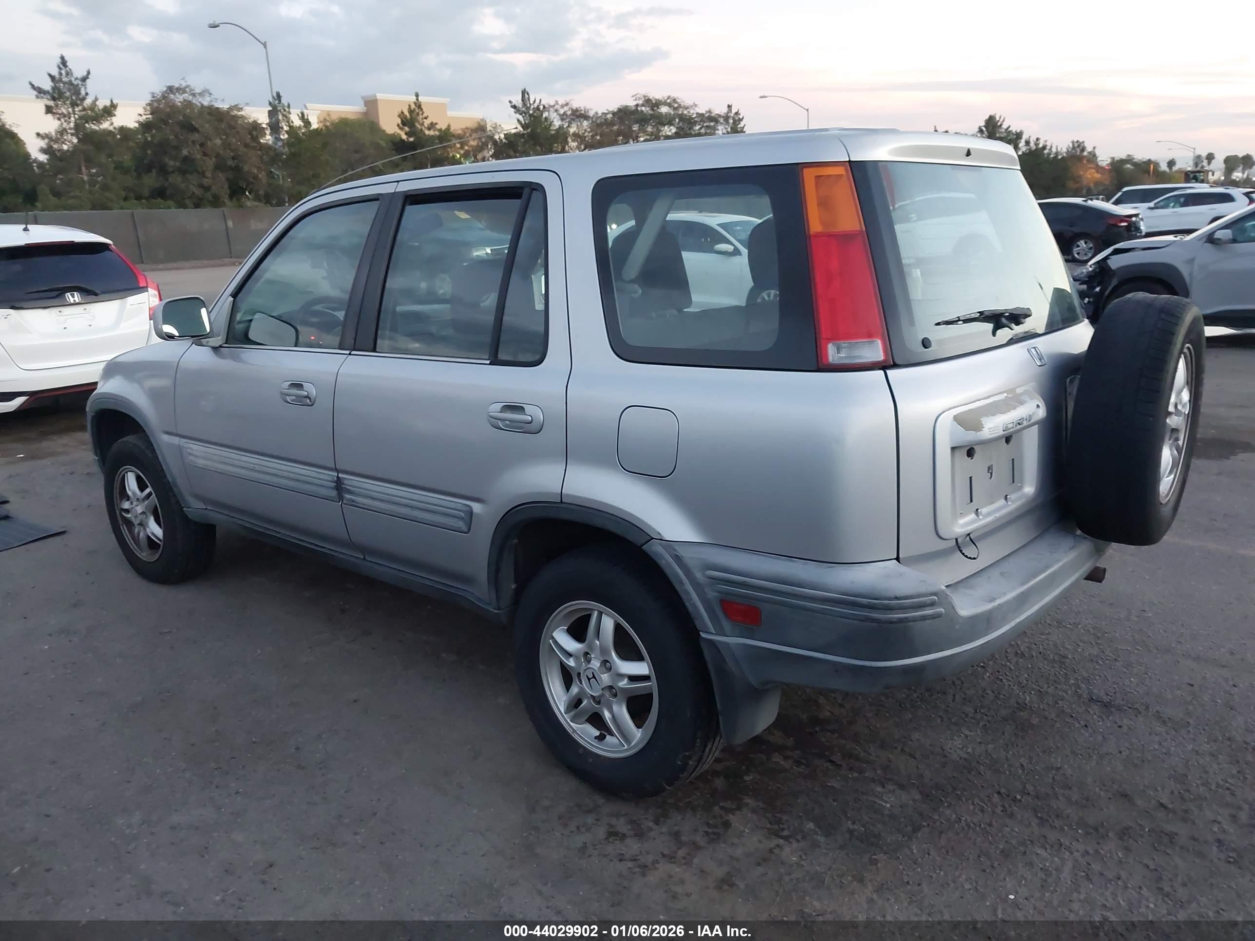 HONDA CR-V image 3