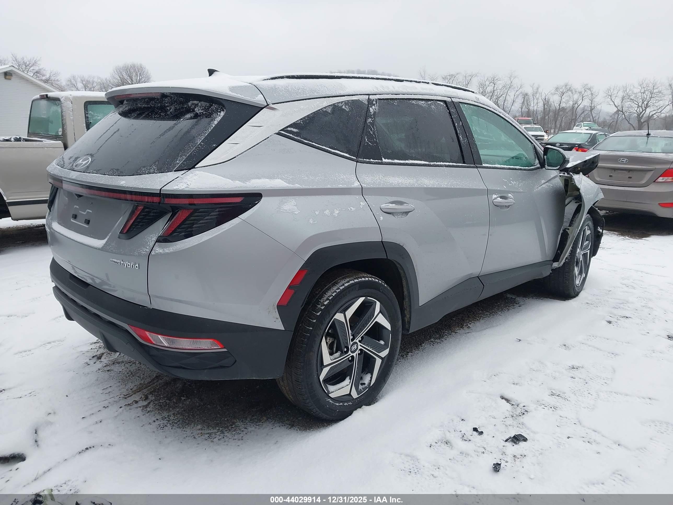 HYUNDAI TUCSON image 4