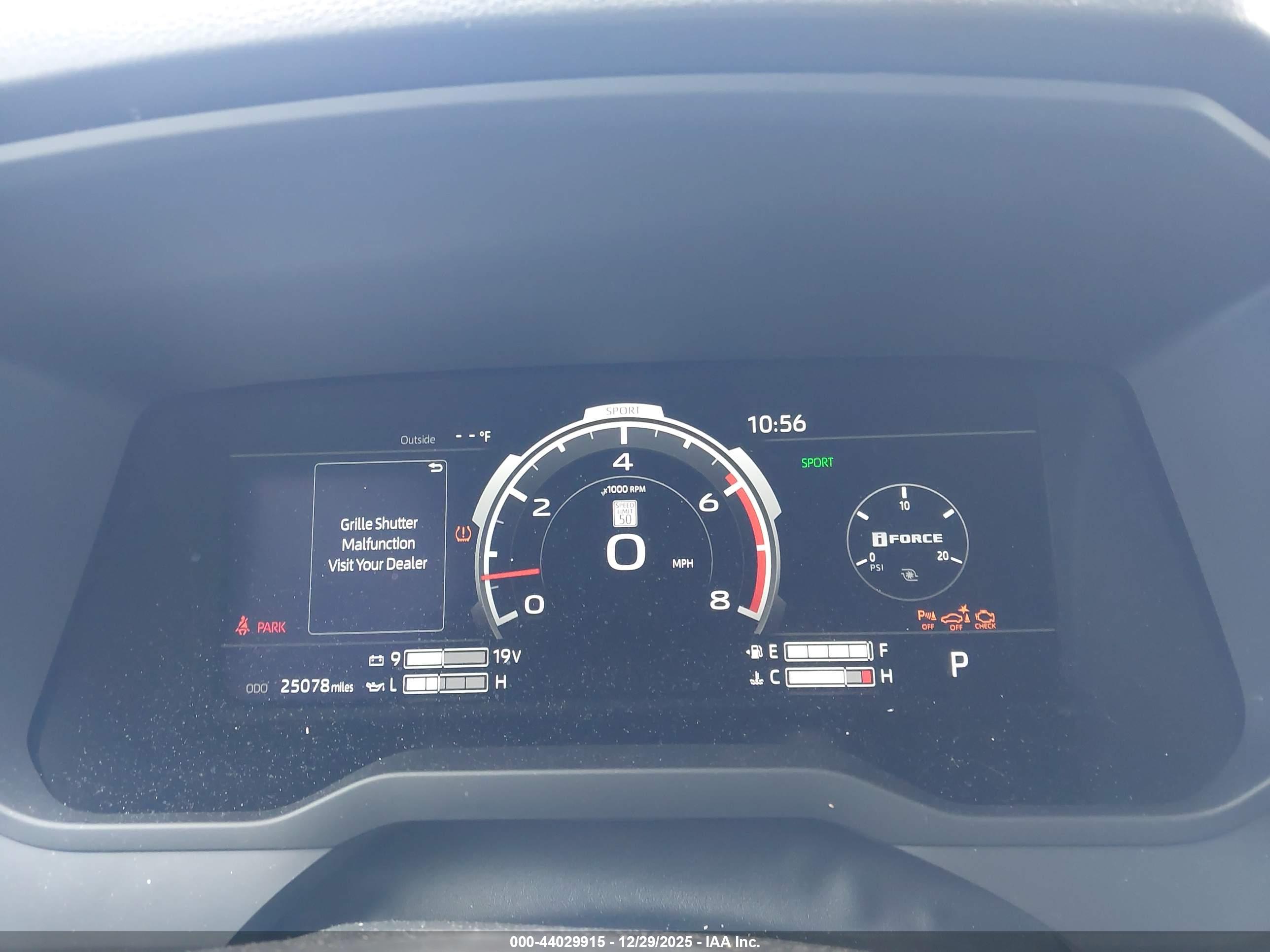 TOYOTA TUNDRA image 7