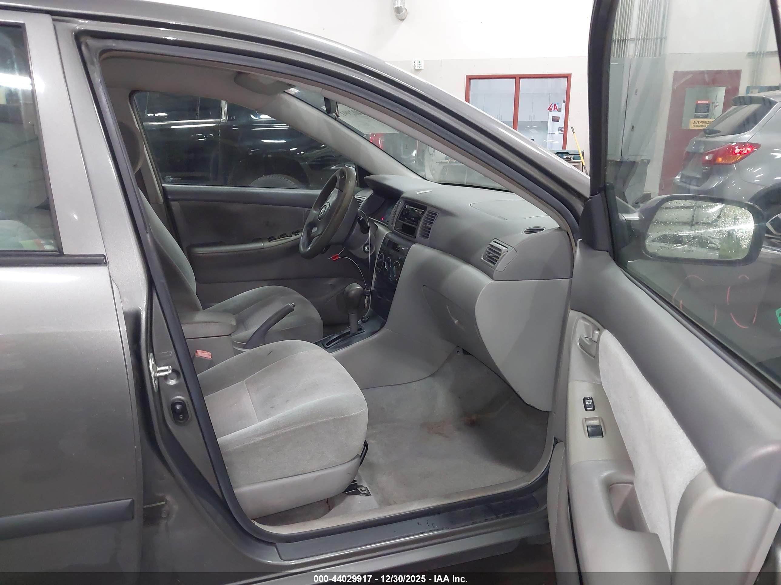 TOYOTA COROLLA image 5