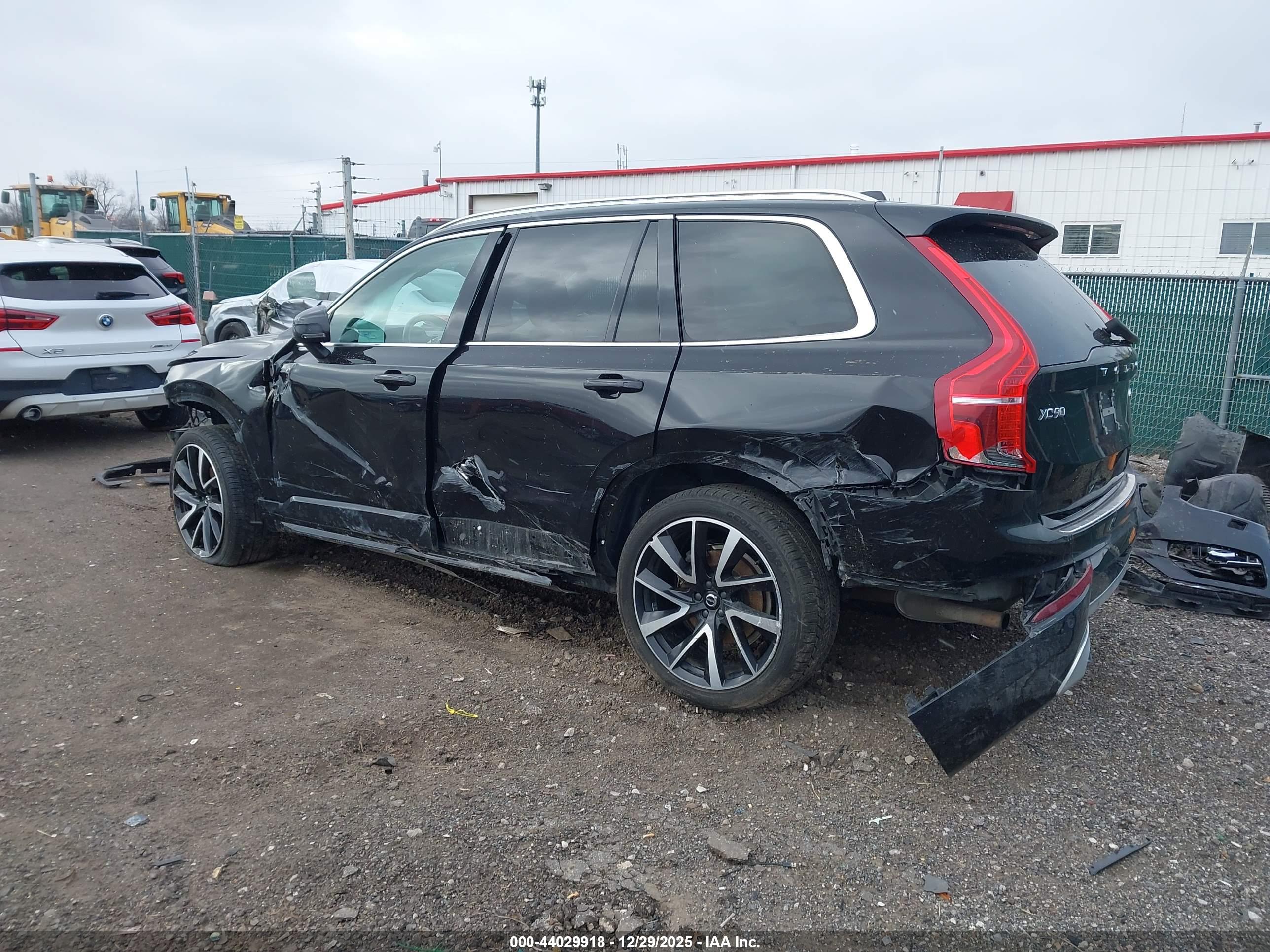 VOLVO XC90 image 3