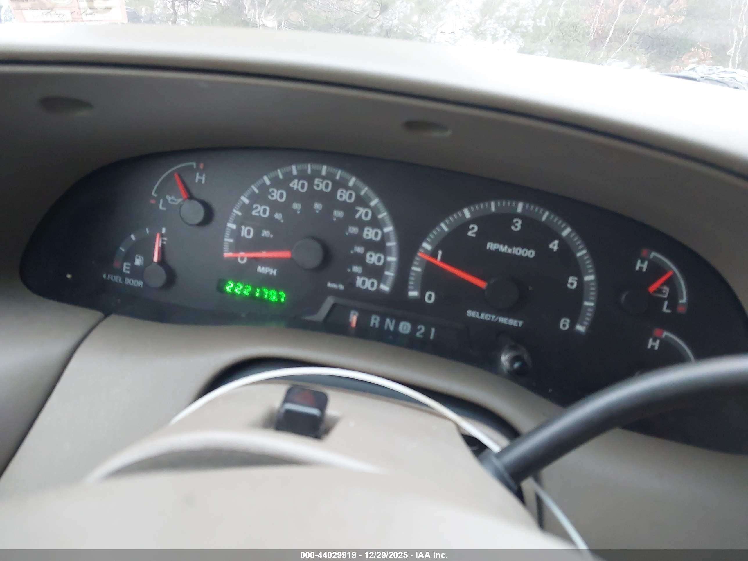 FORD F-150 image 7