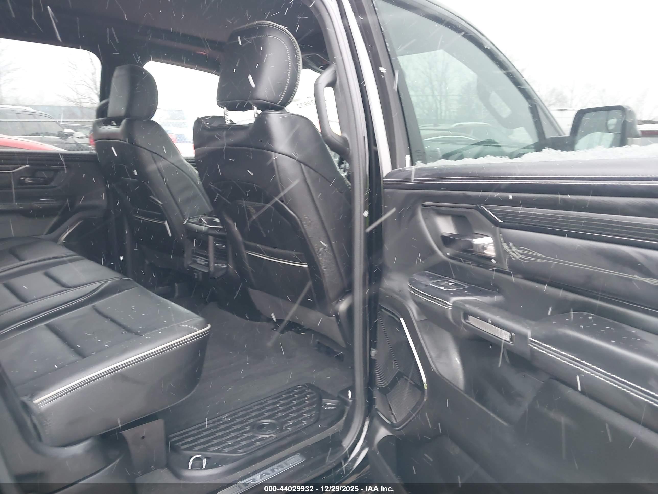 RAM 1500 image 8