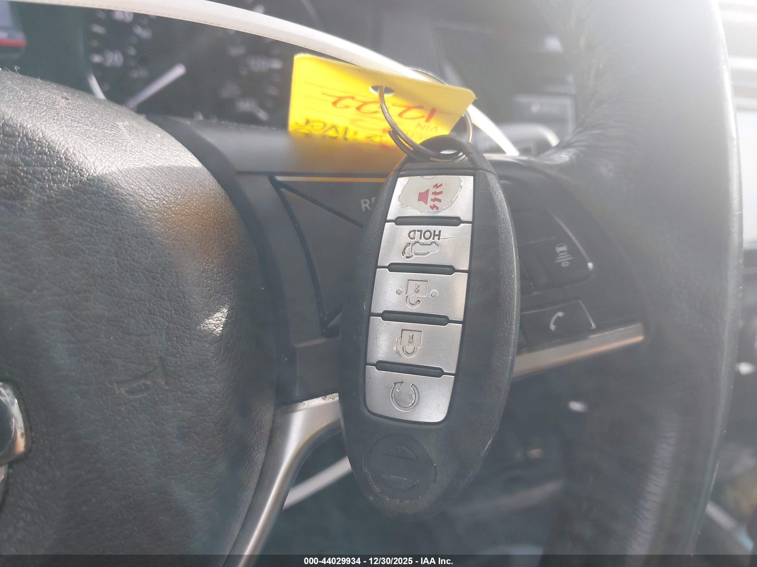 NISSAN ROGUE image 11