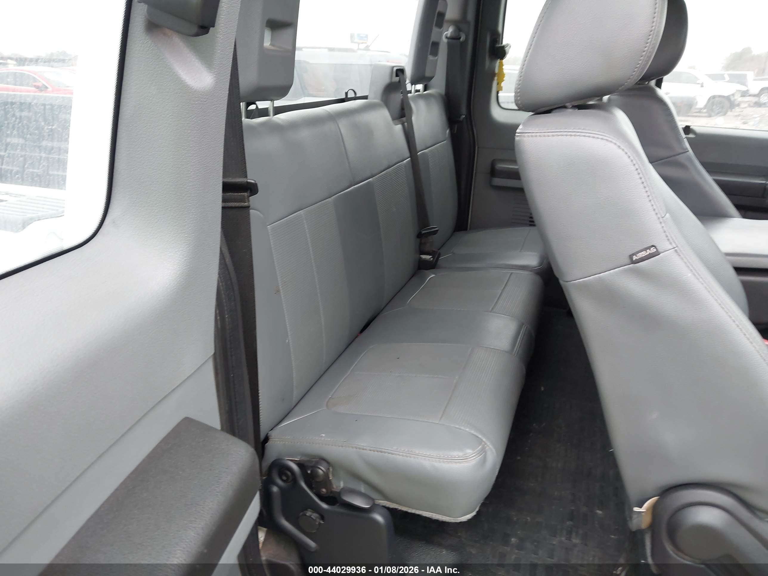 FORD F-250 image 8