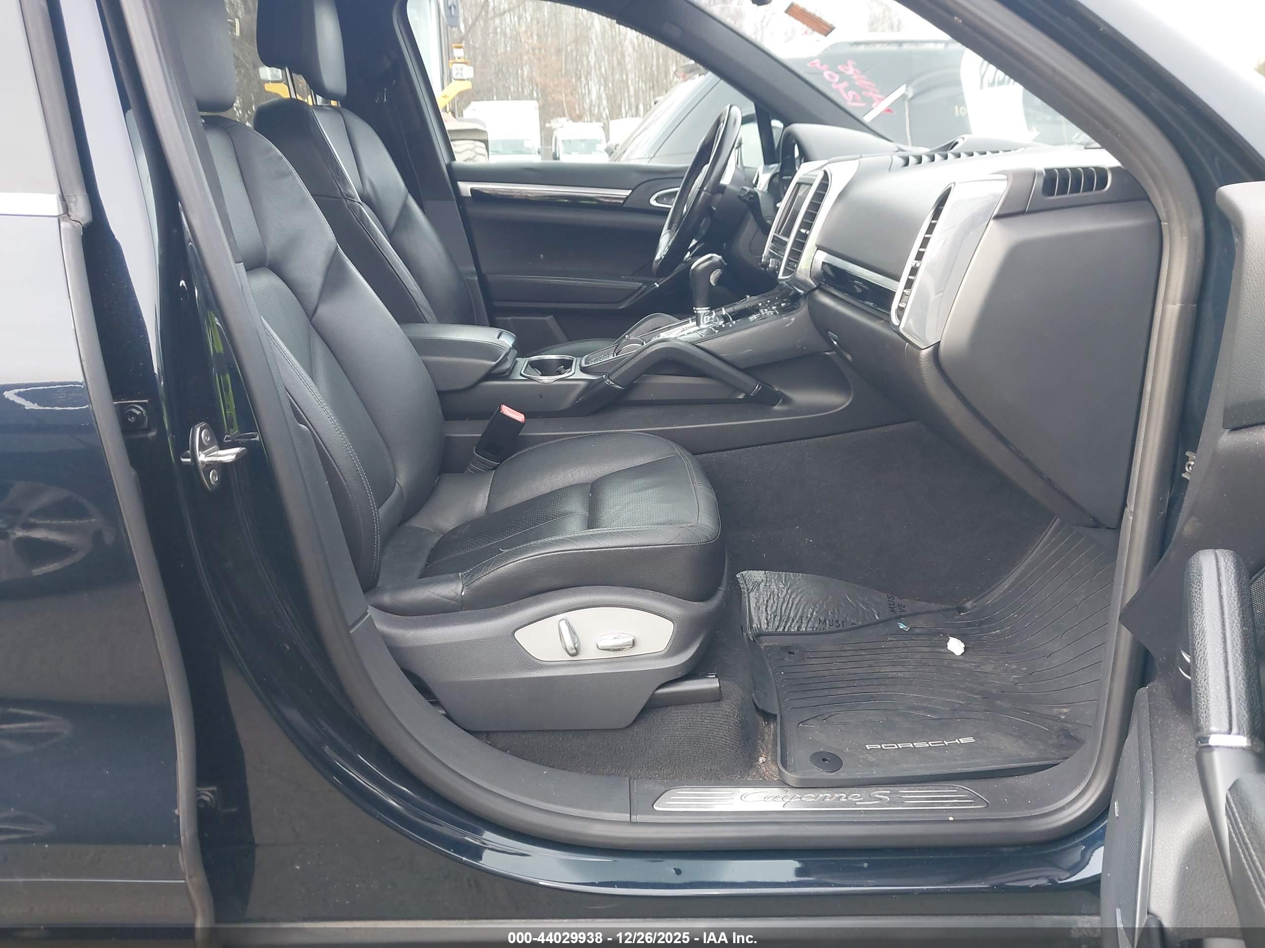 PORSCHE CAYENNE image 5