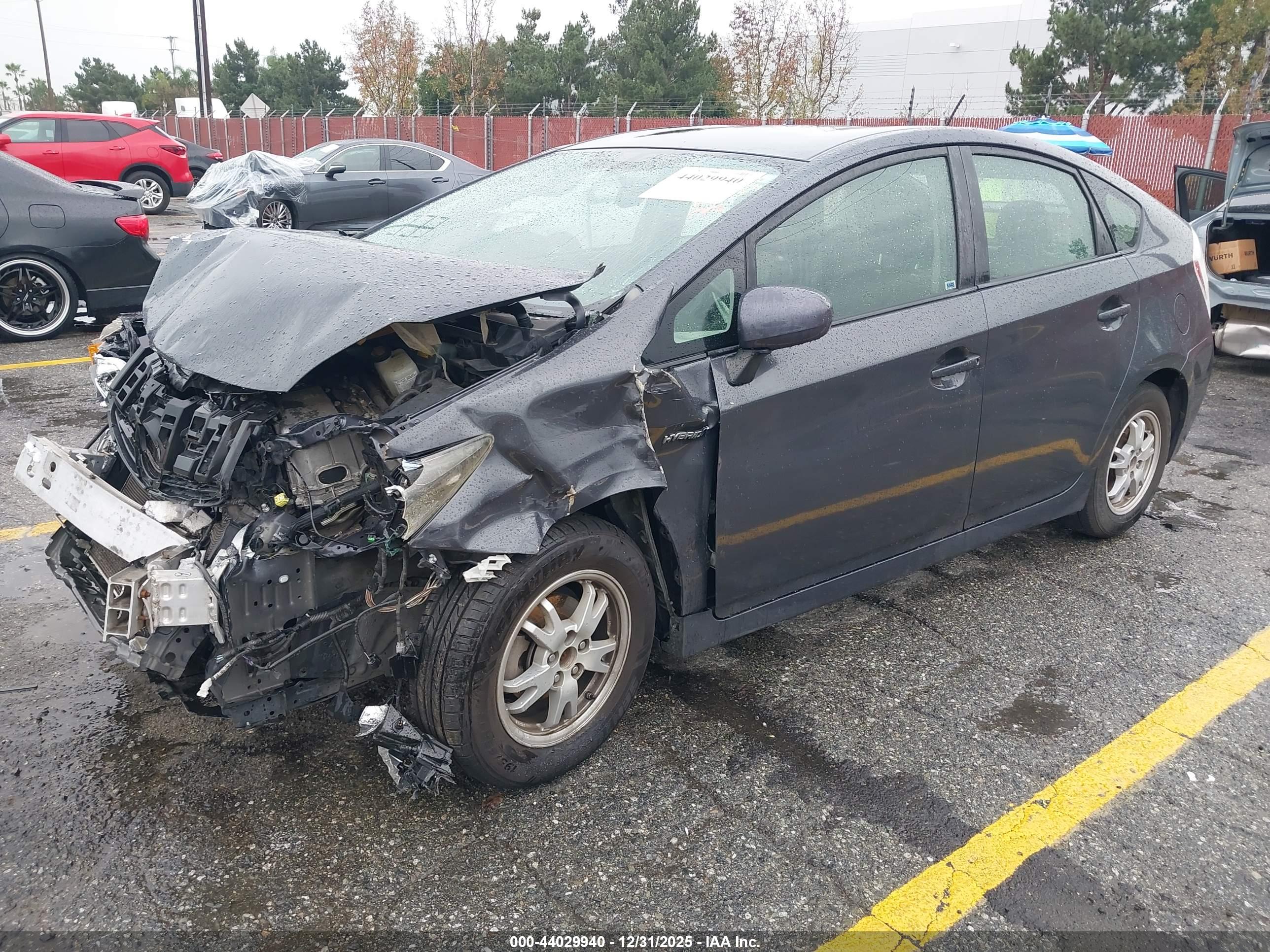 TOYOTA PRIUS image 2