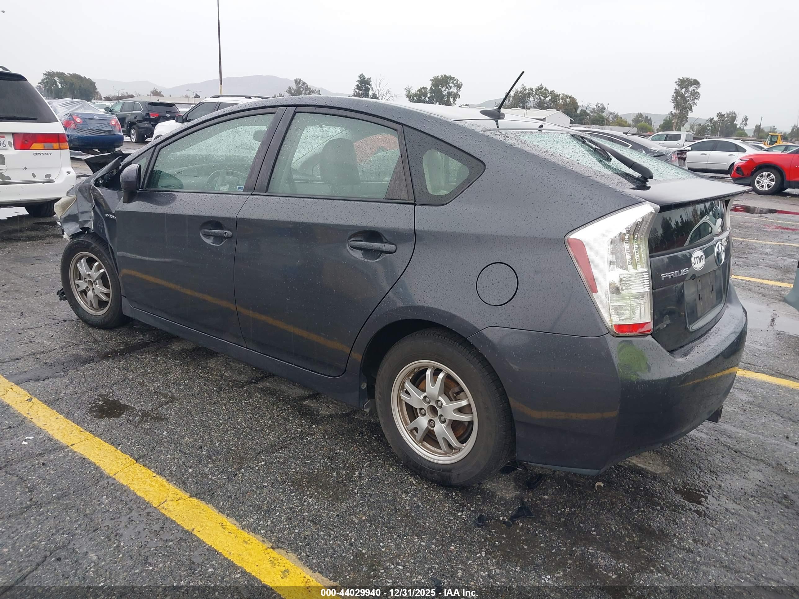 TOYOTA PRIUS image 3