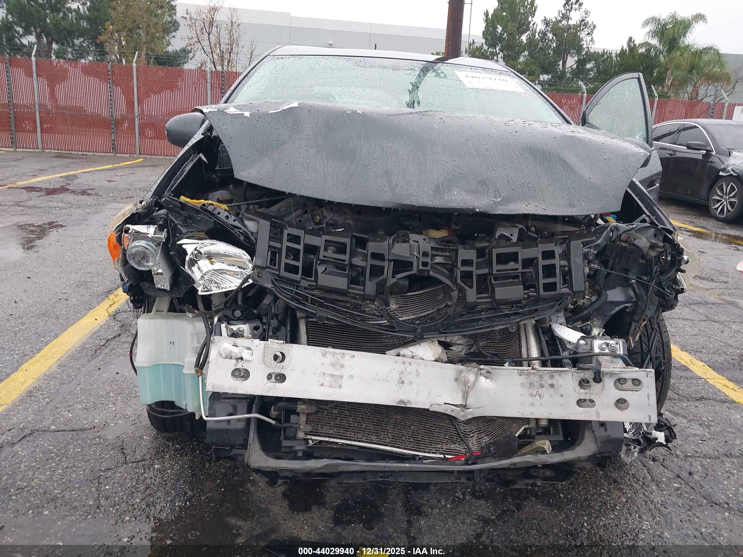 TOYOTA PRIUS image 6
