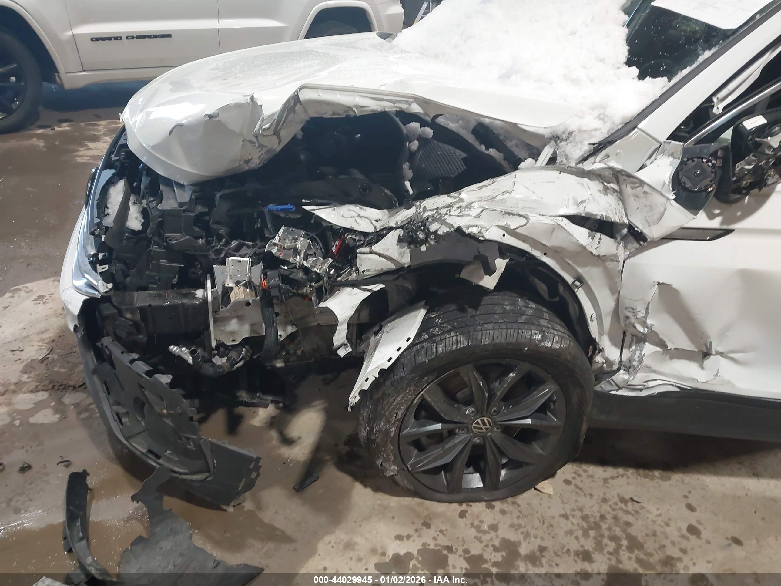 VOLKSWAGEN TIGUAN image 6
