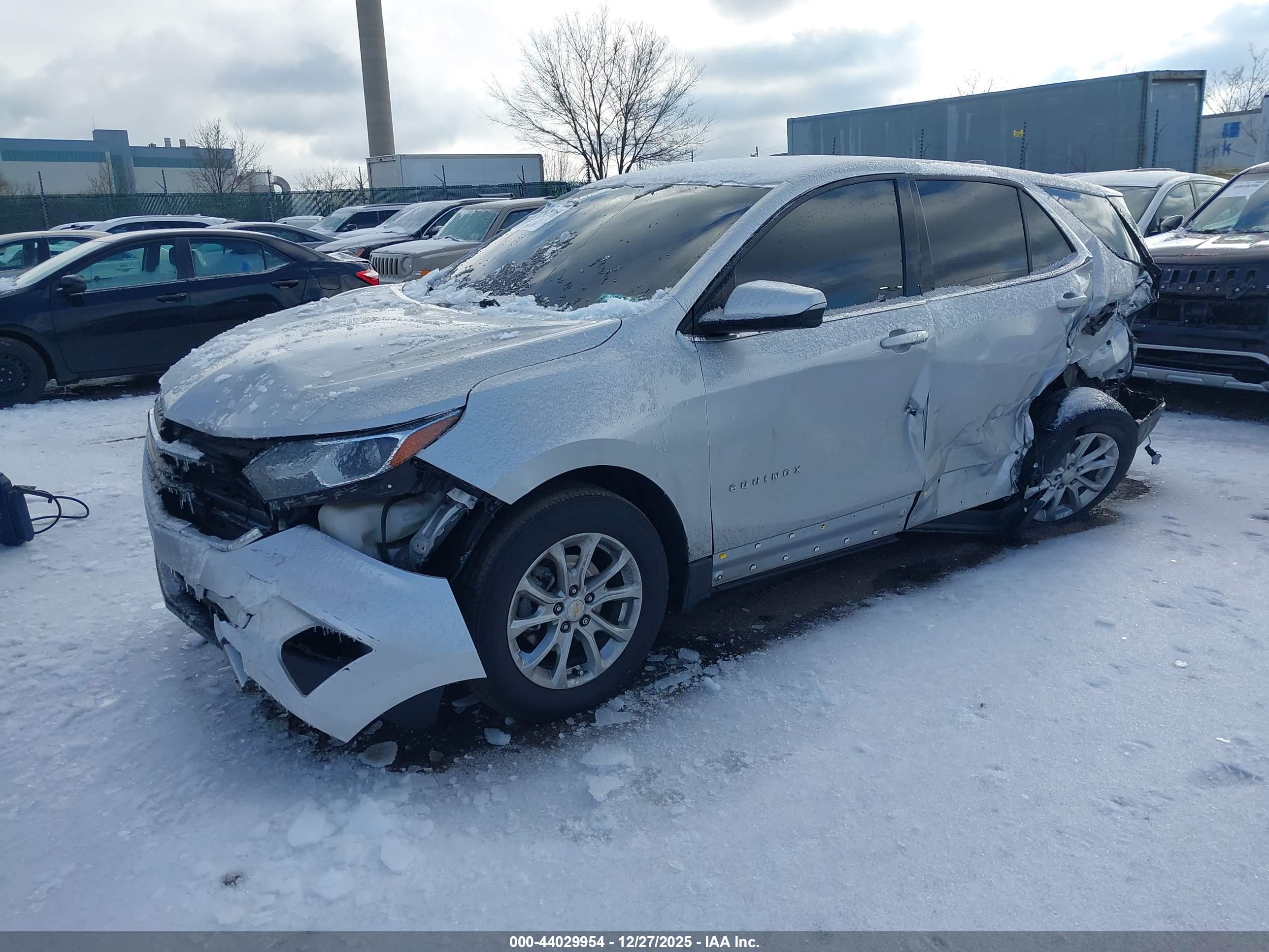 CHEVROLET EQUINOX image 2