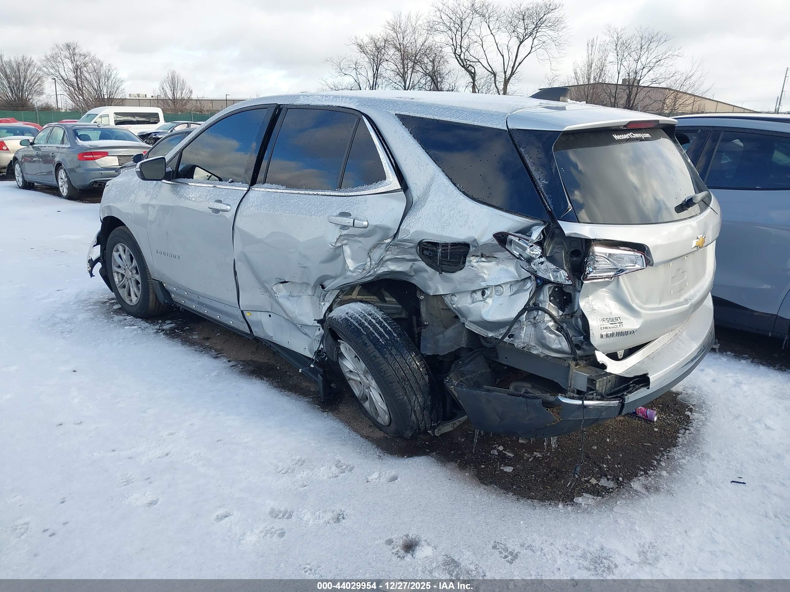 CHEVROLET EQUINOX image 3