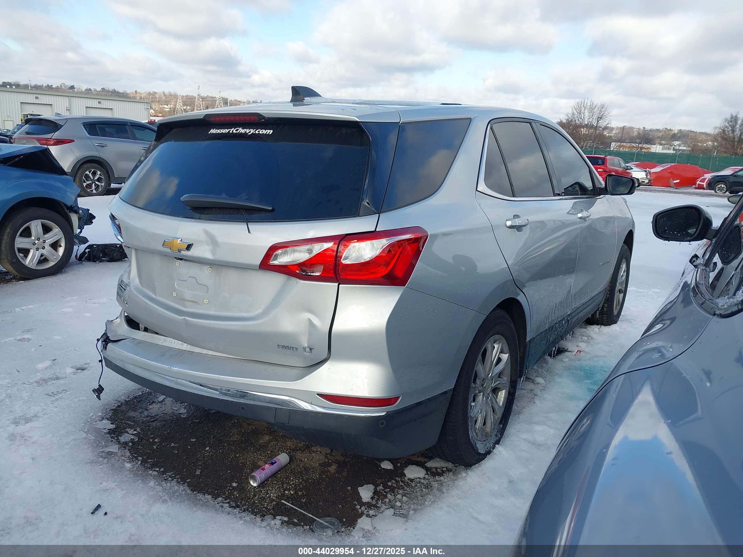 CHEVROLET EQUINOX image 4