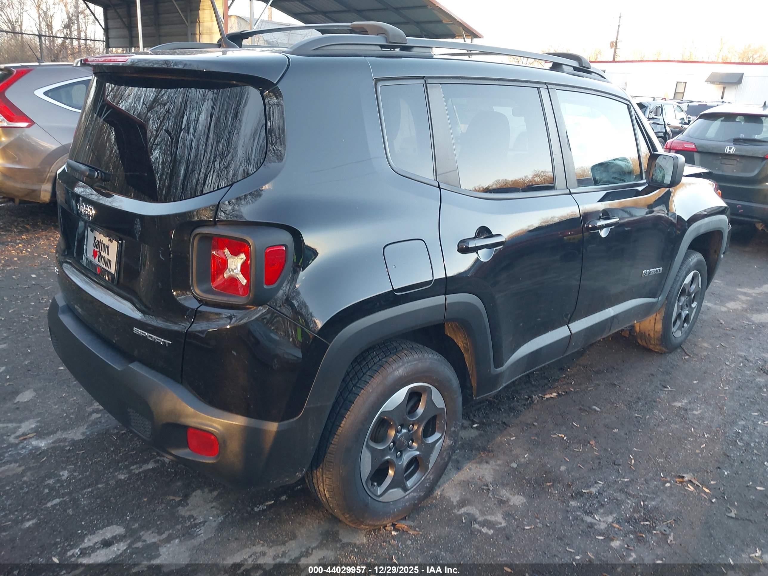 JEEP RENEGADE image 4
