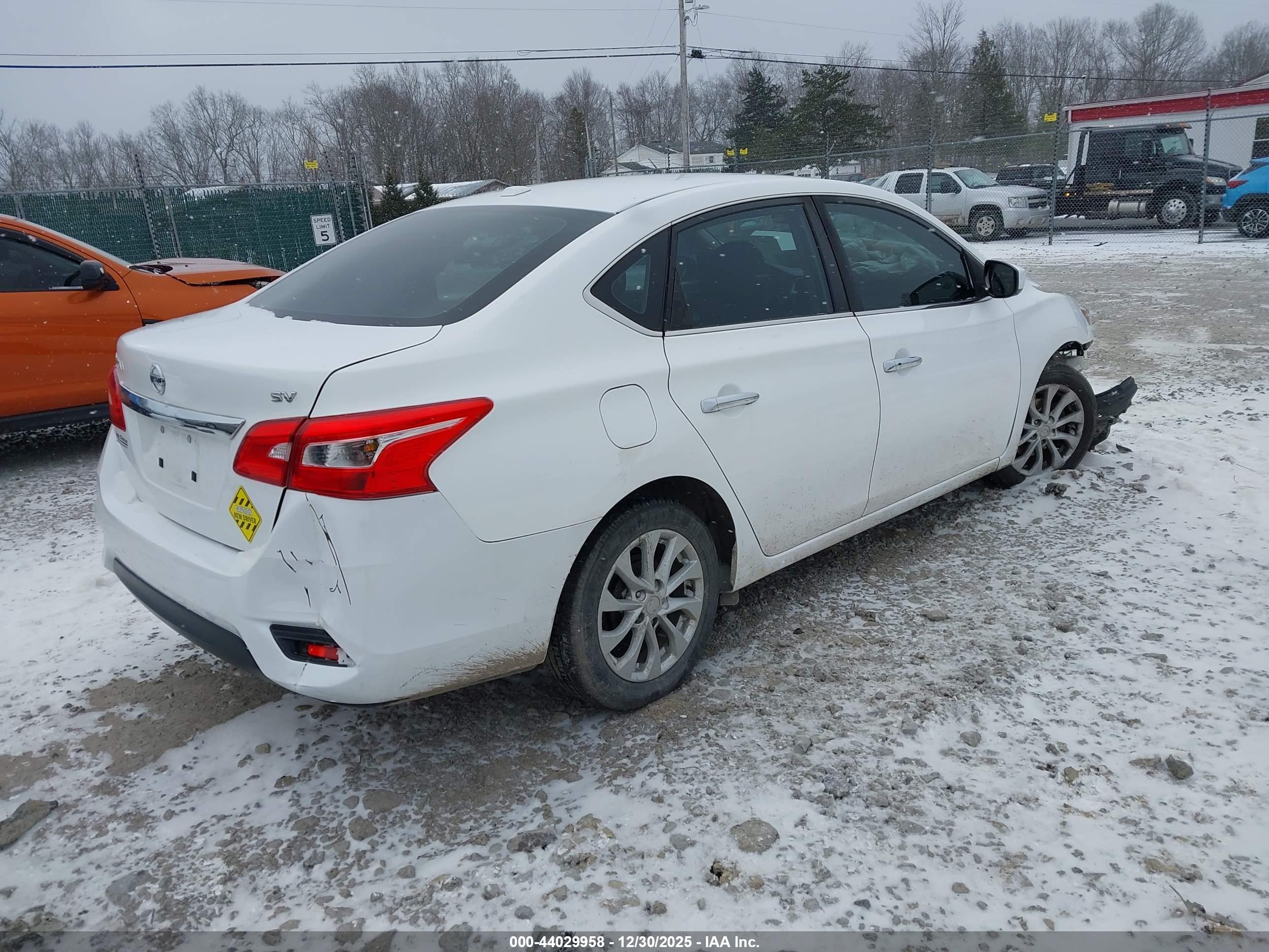 NISSAN SENTRA image 4