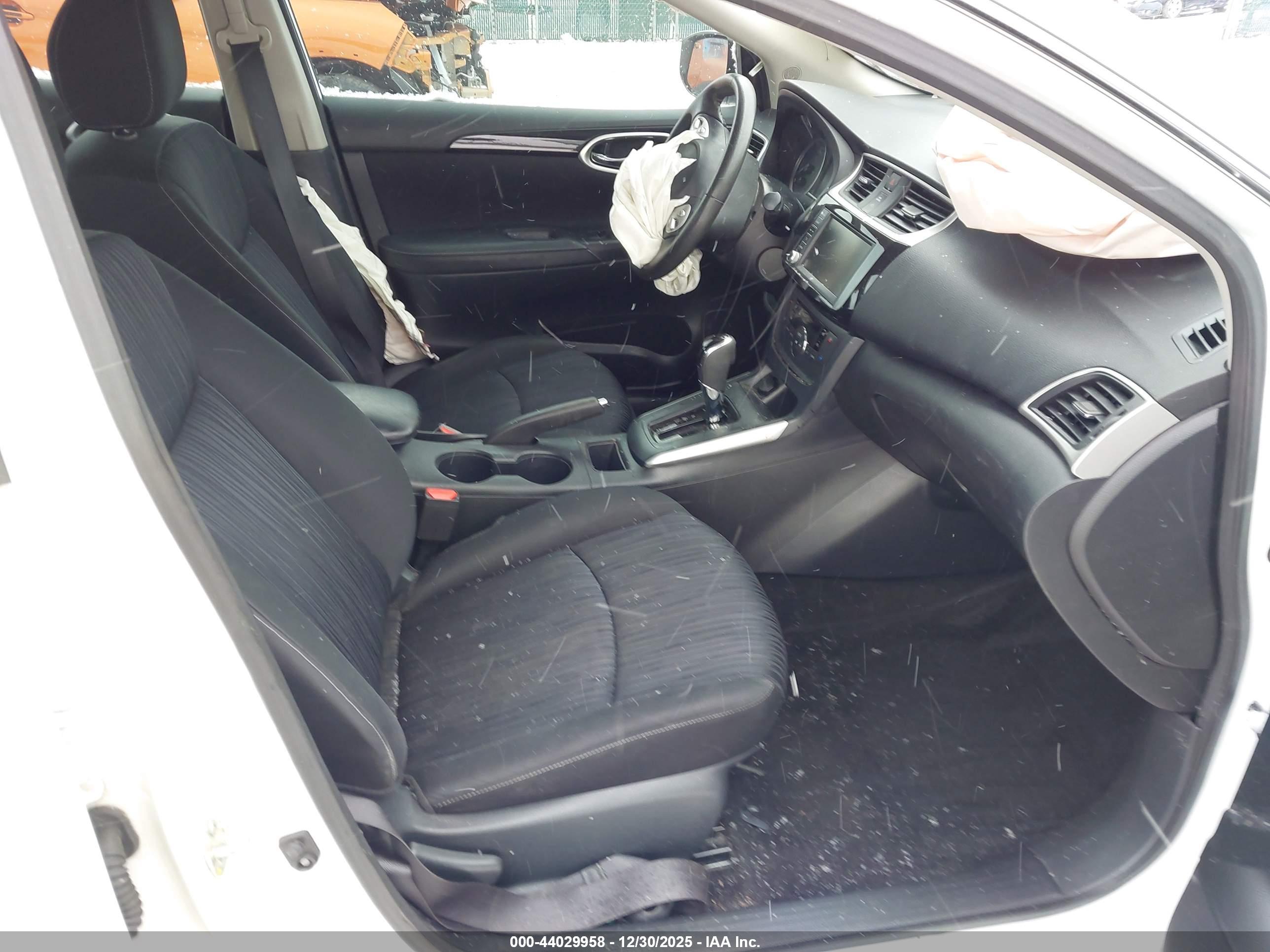 NISSAN SENTRA image 5