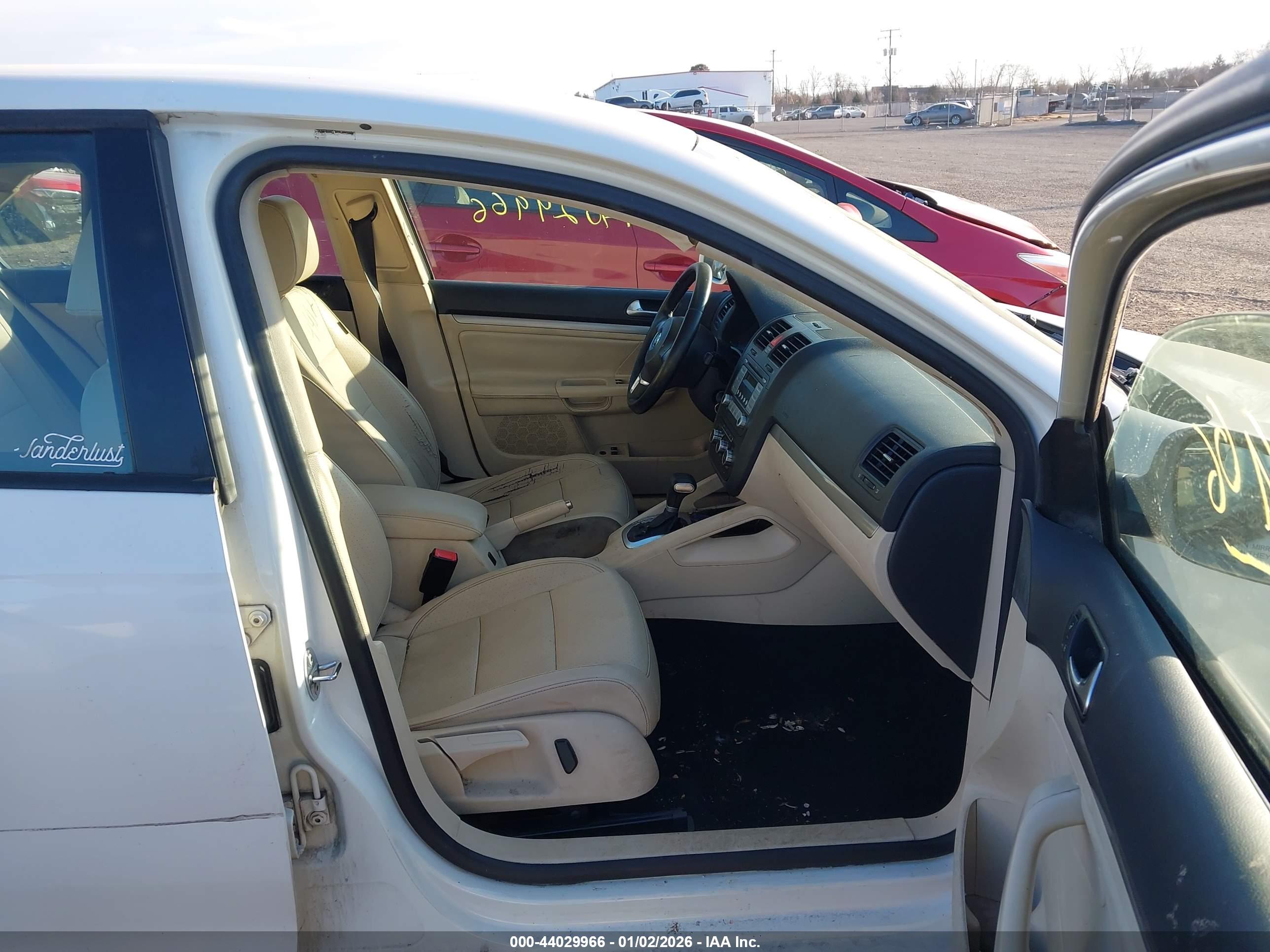 VOLKSWAGEN JETTA image 5