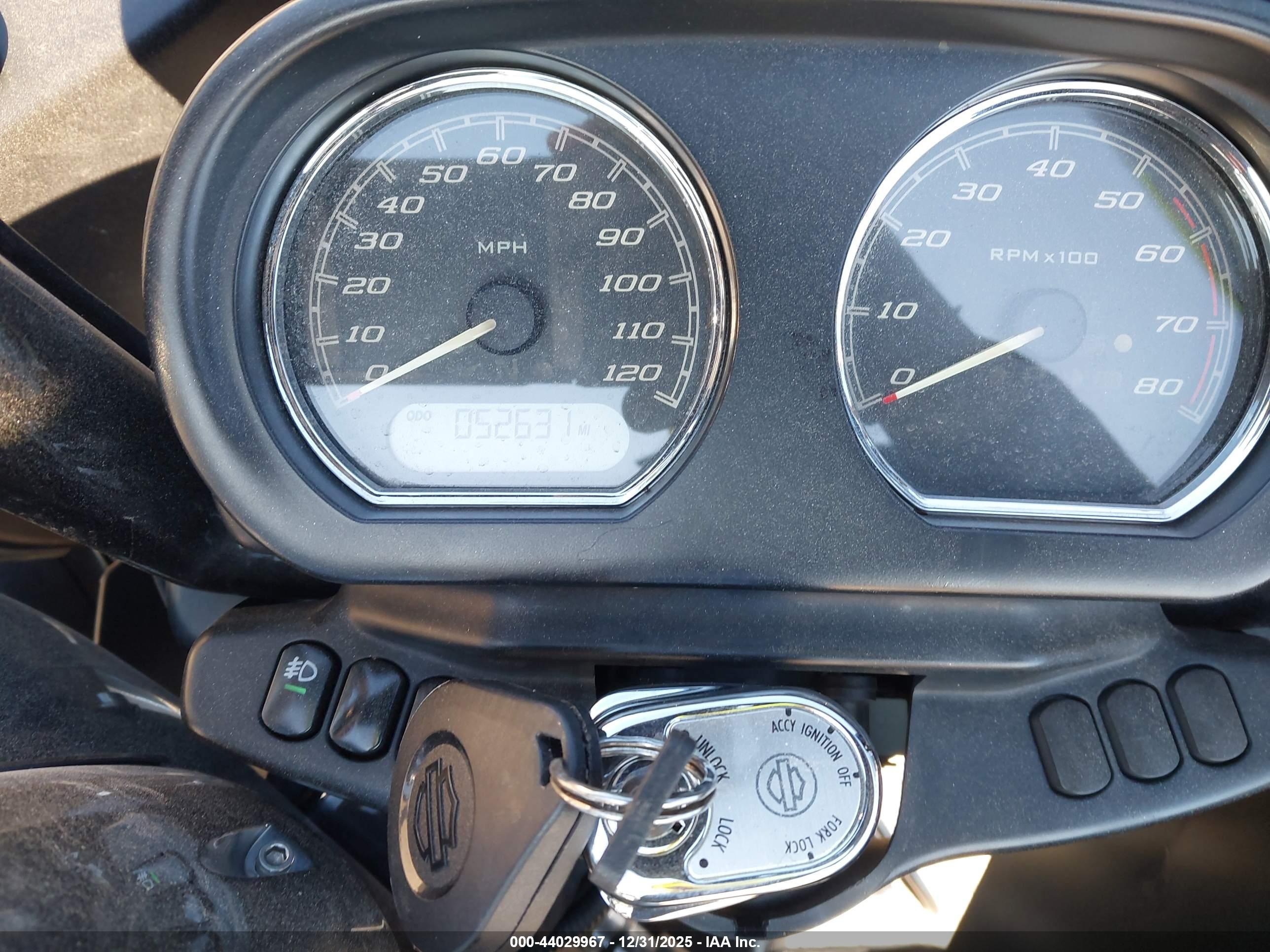 HARLEY-DAVIDSON FLTRU image 7