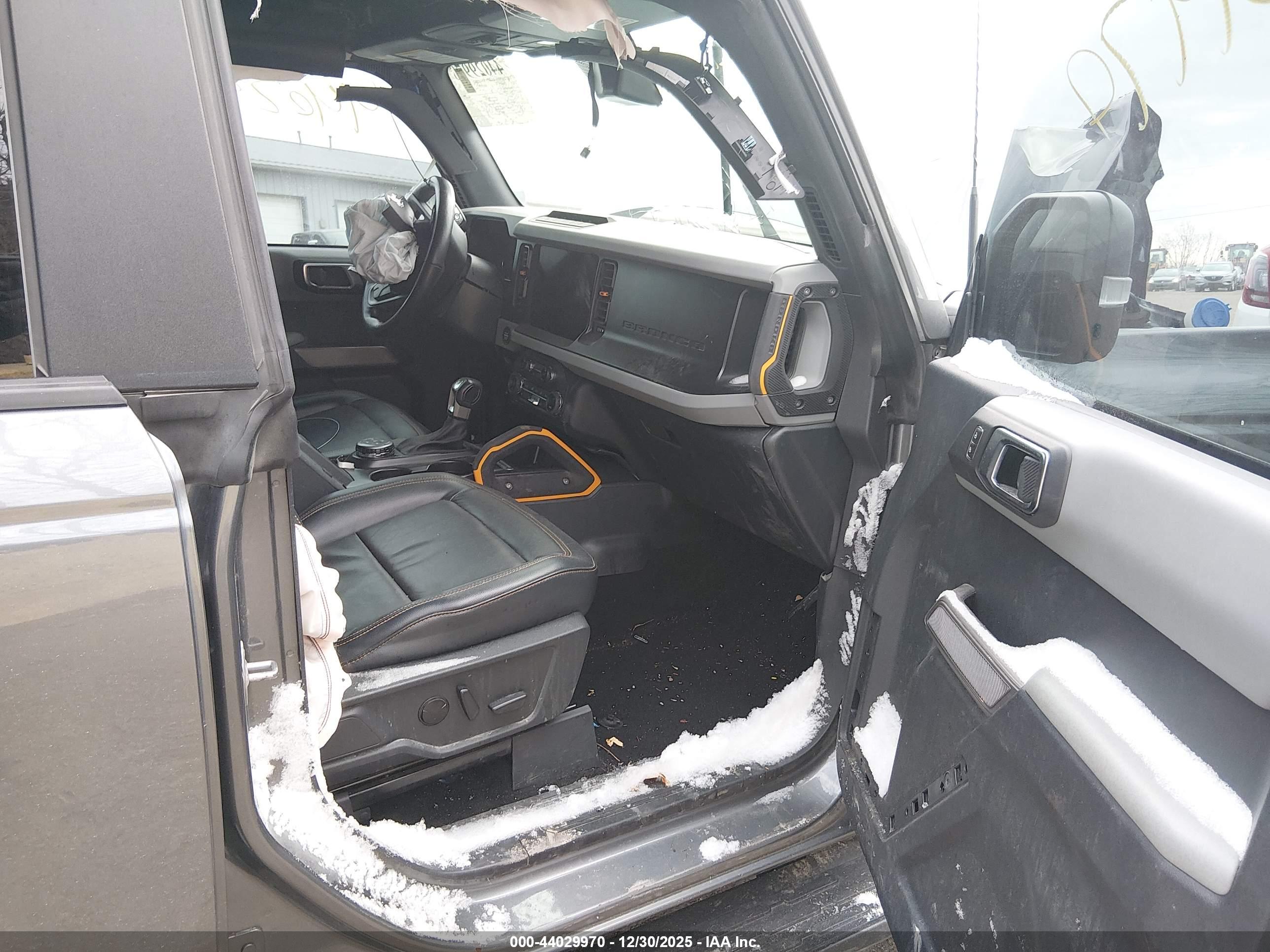 FORD BRONCO image 5