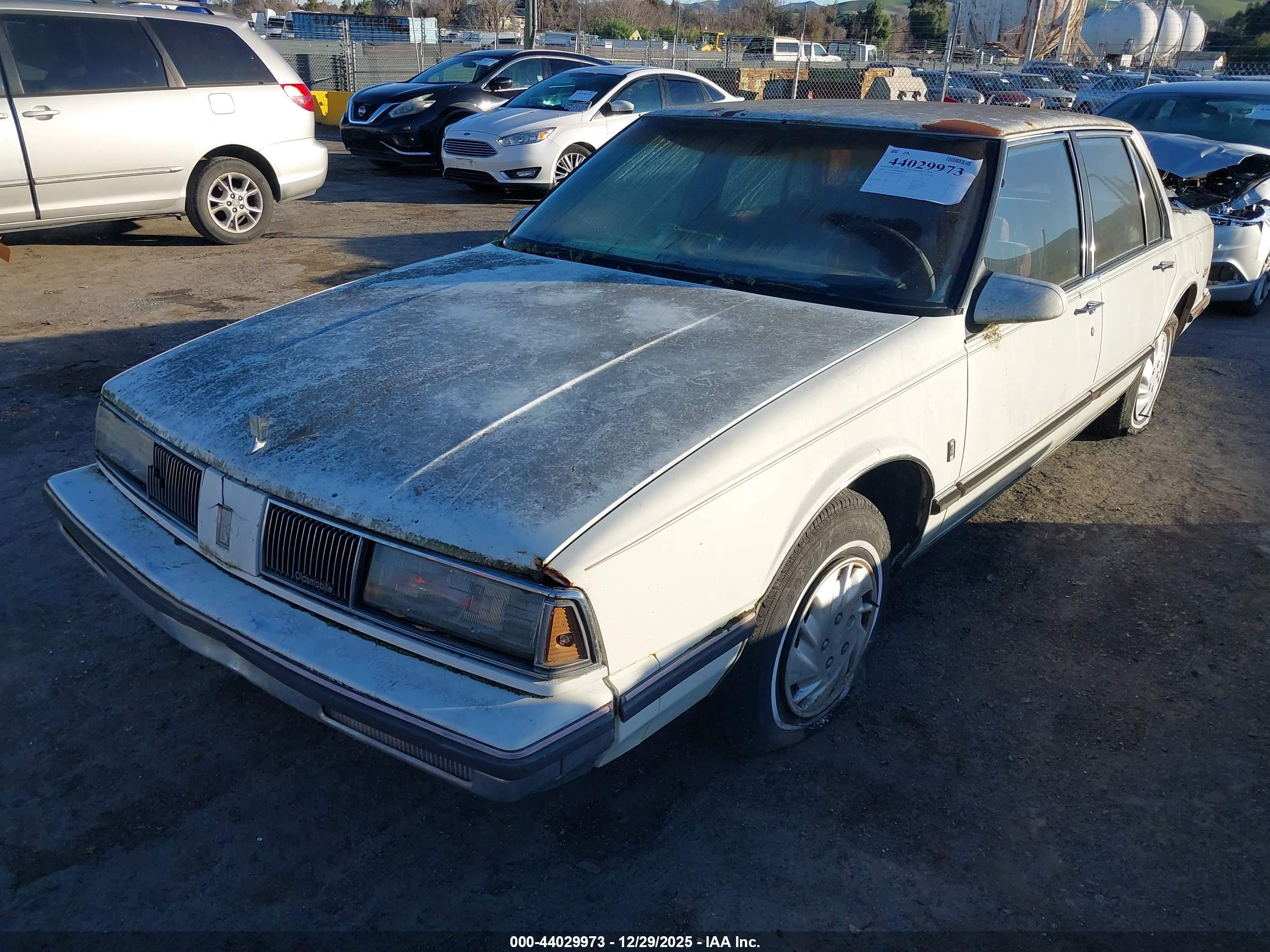 OLDSMOBILE DELTA image 2
