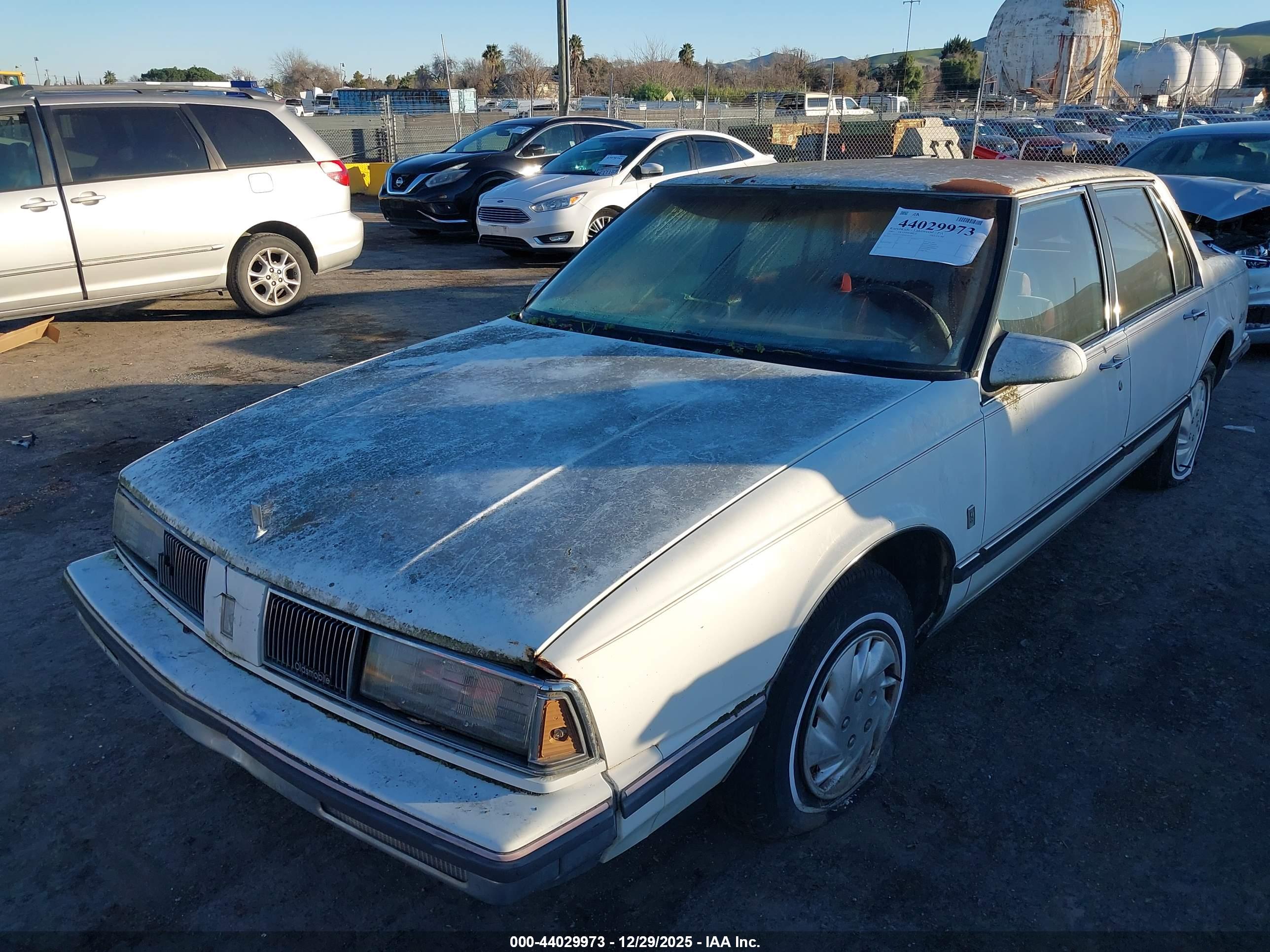 OLDSMOBILE DELTA image 6