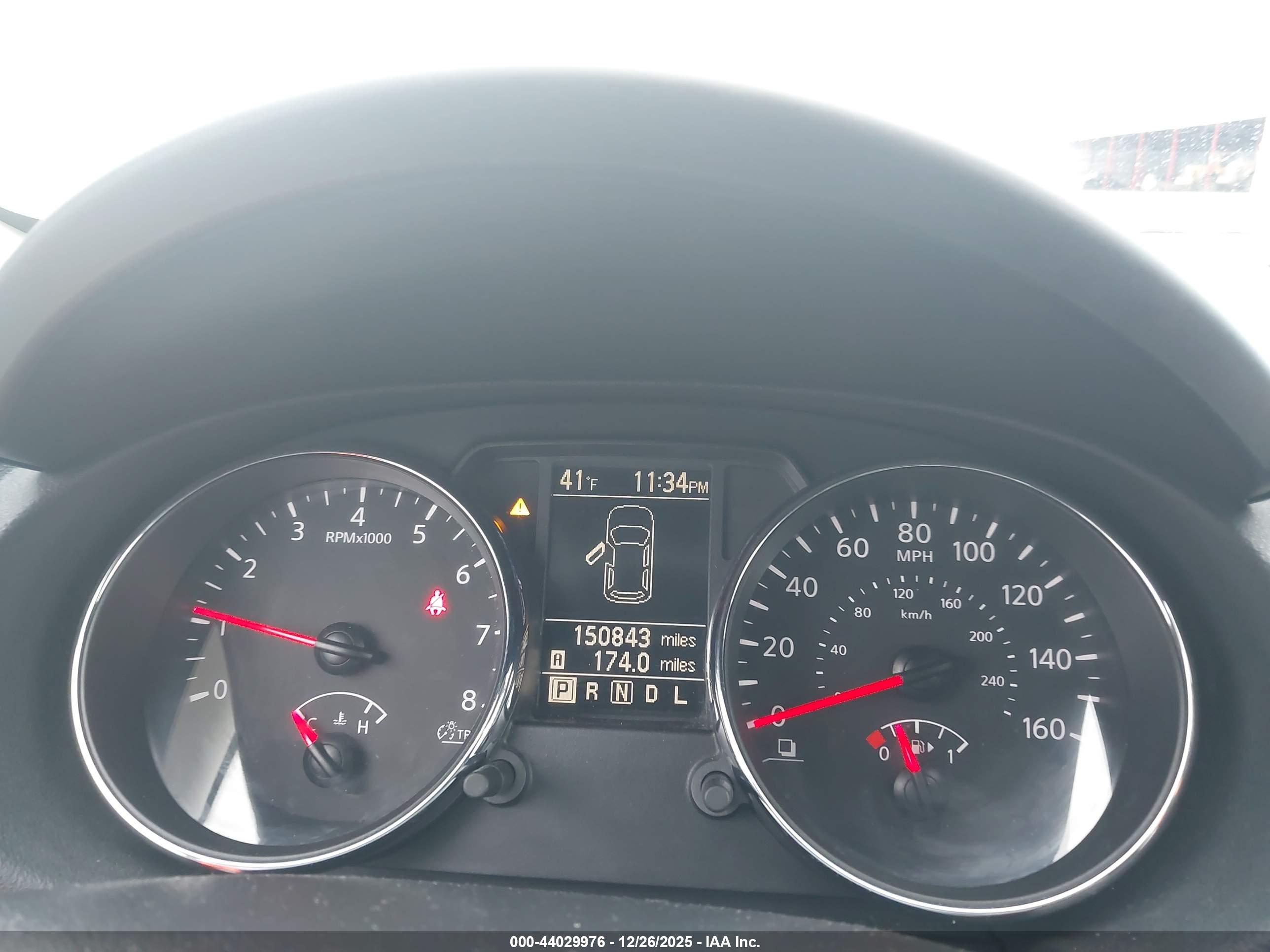 NISSAN ROGUE image 7