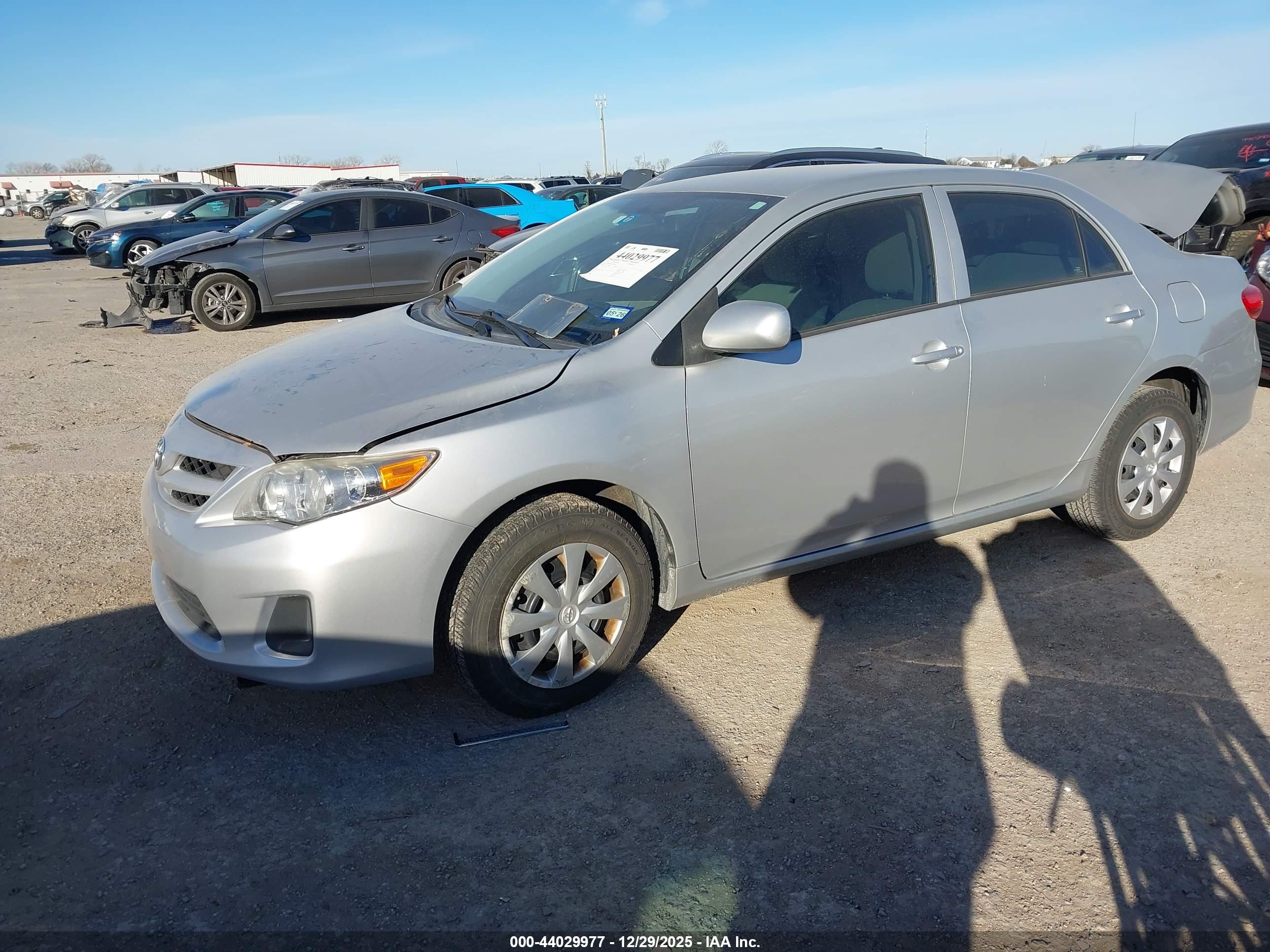 TOYOTA COROLLA image 2