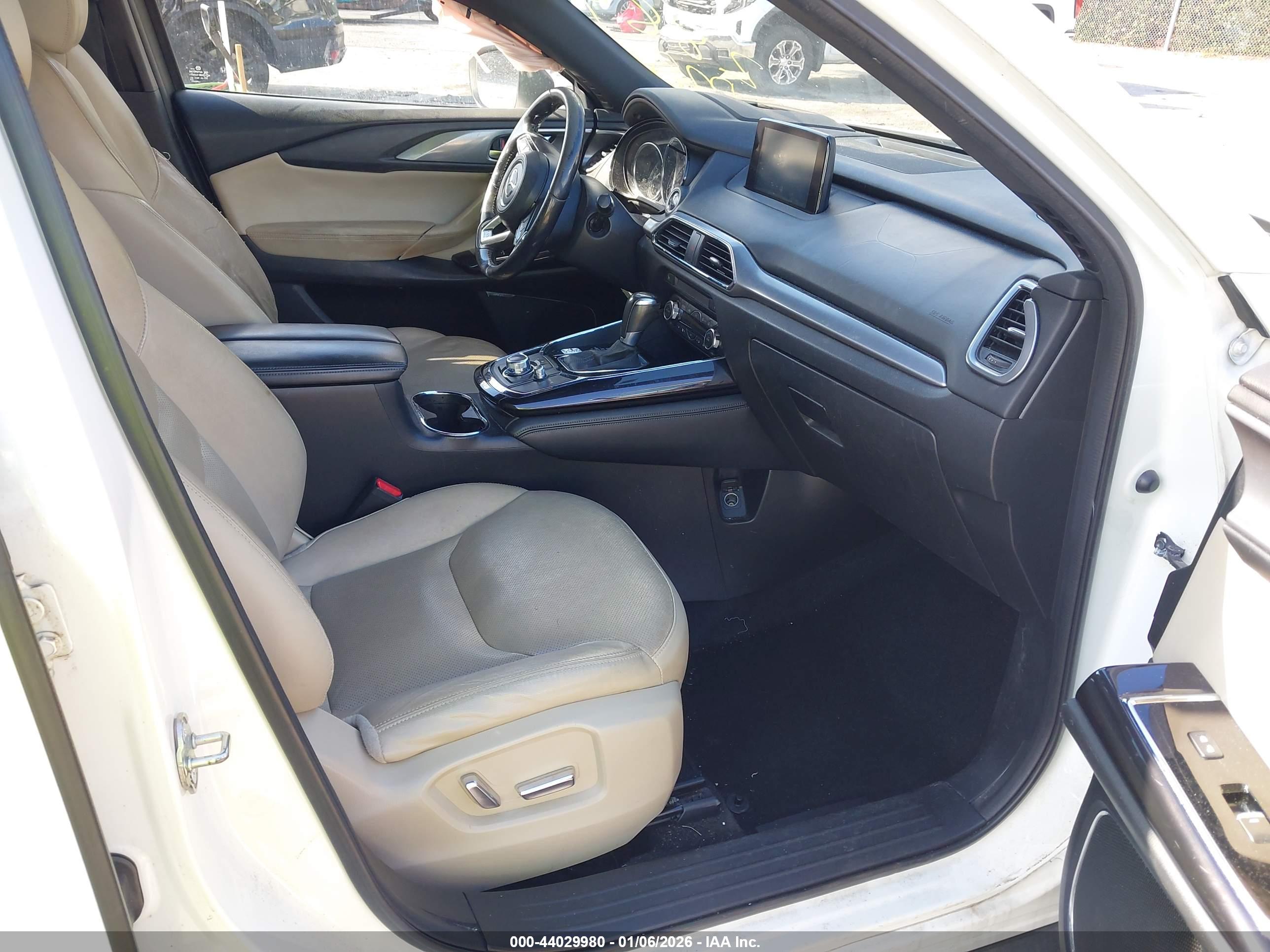 MAZDA CX-9 image 5
