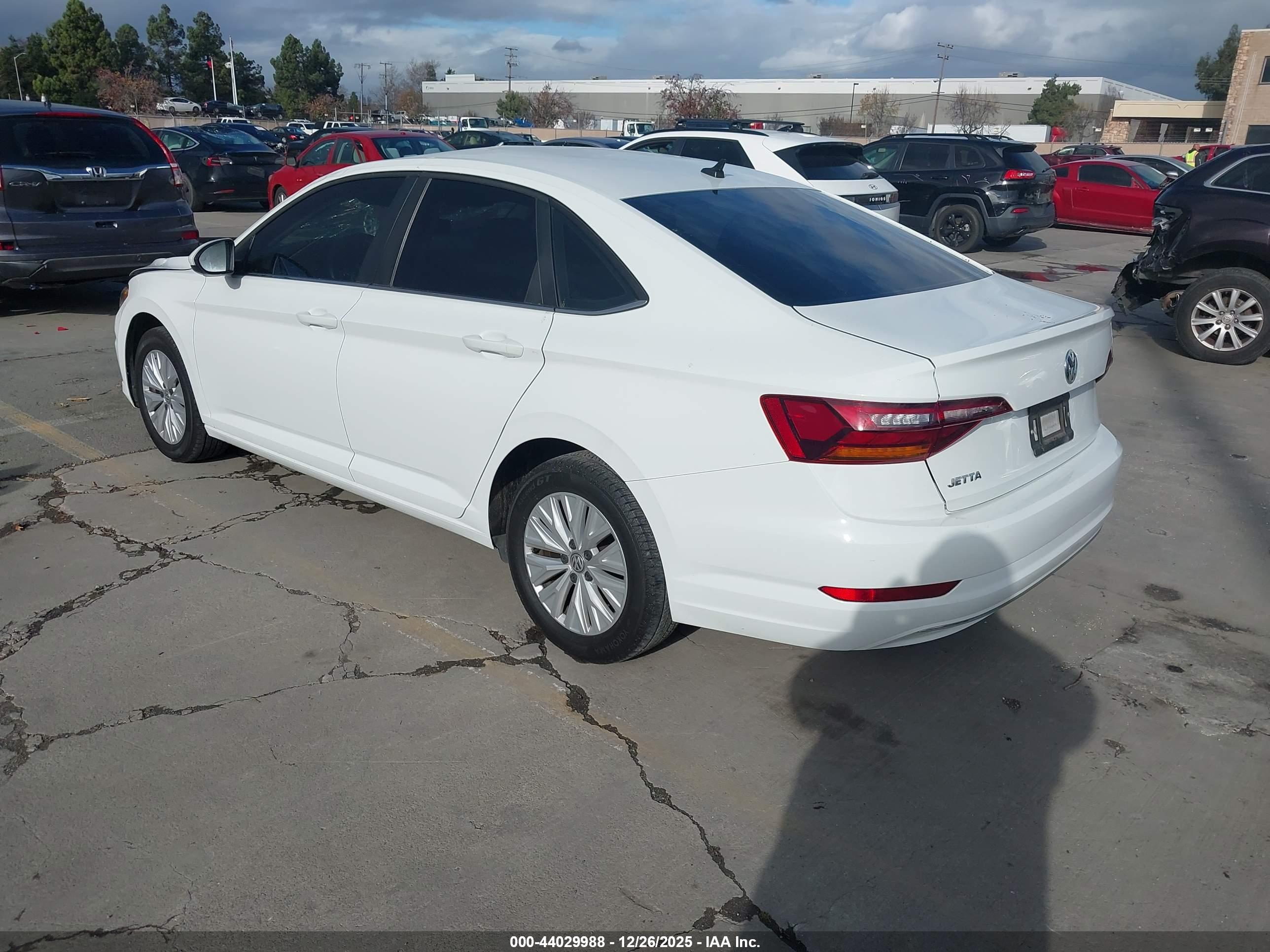 VOLKSWAGEN JETTA image 3
