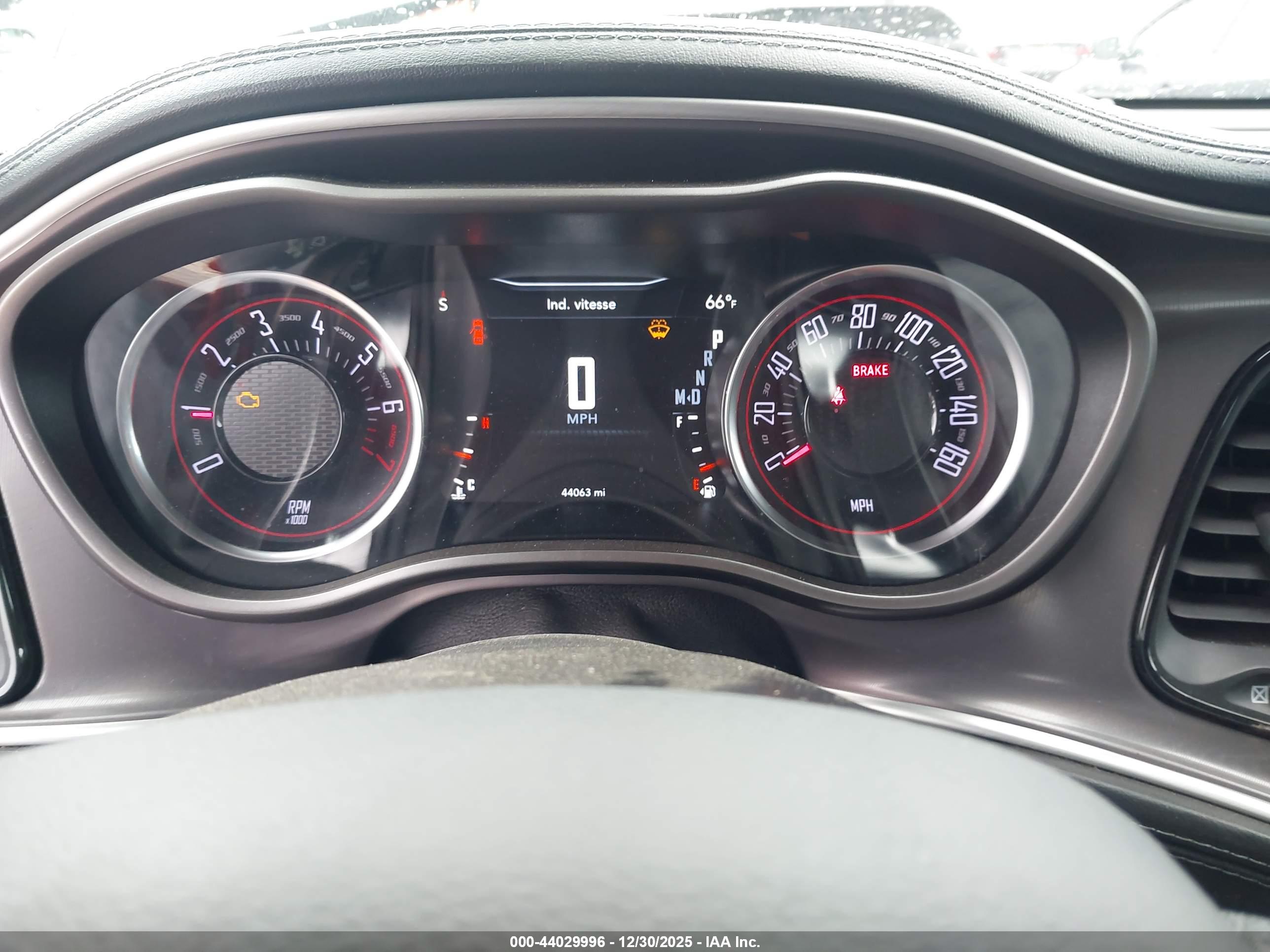DODGE CHALLENGER image 7