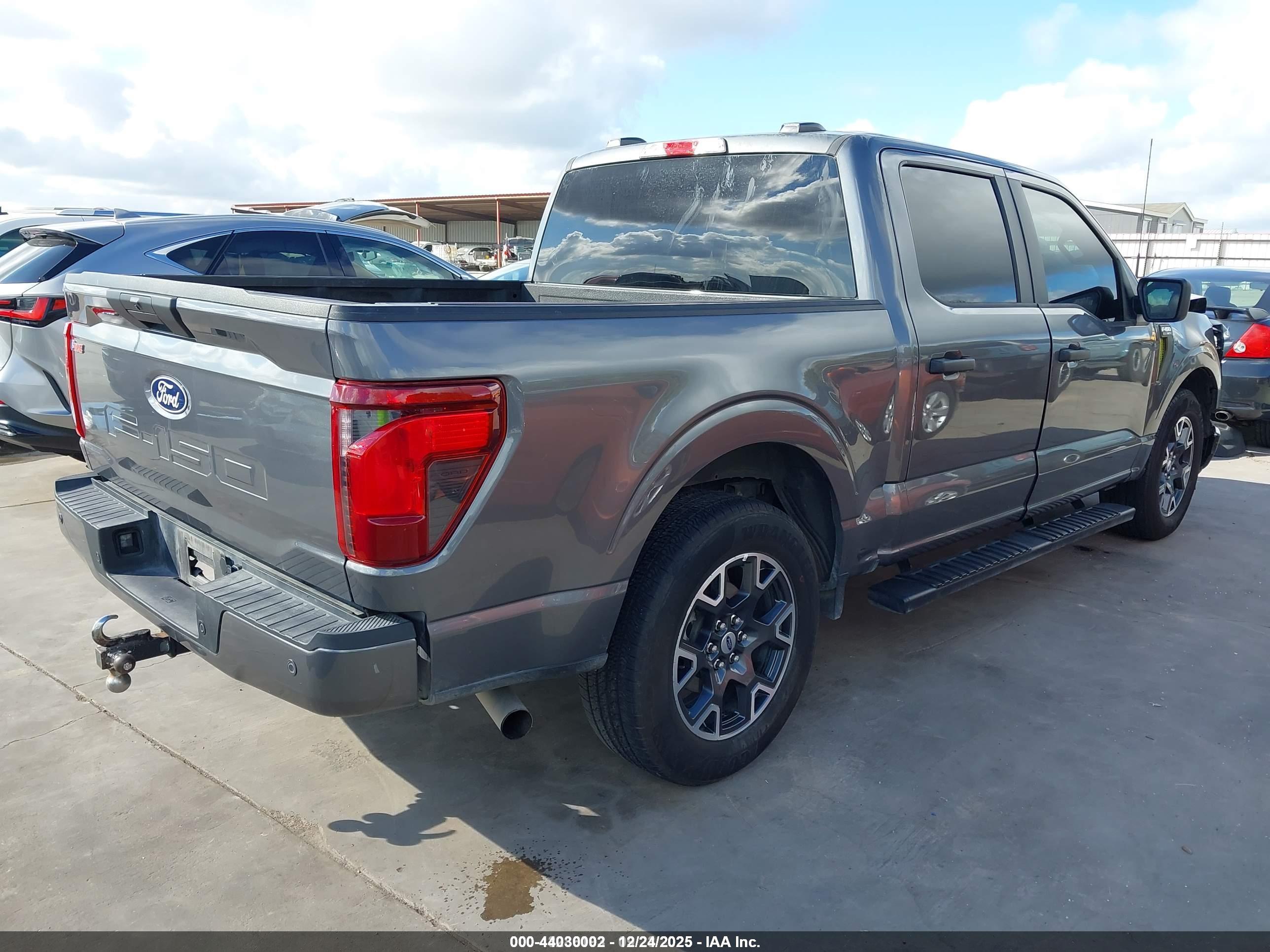 FORD F-150 image 4