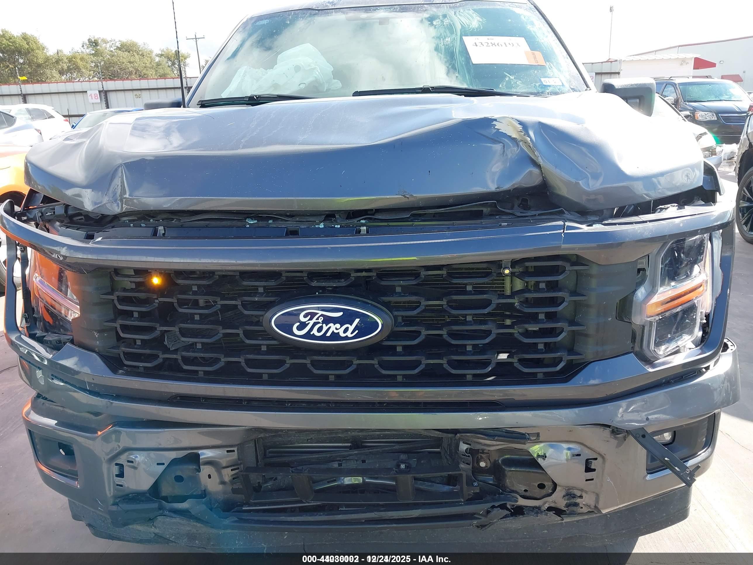 FORD F-150 image 6
