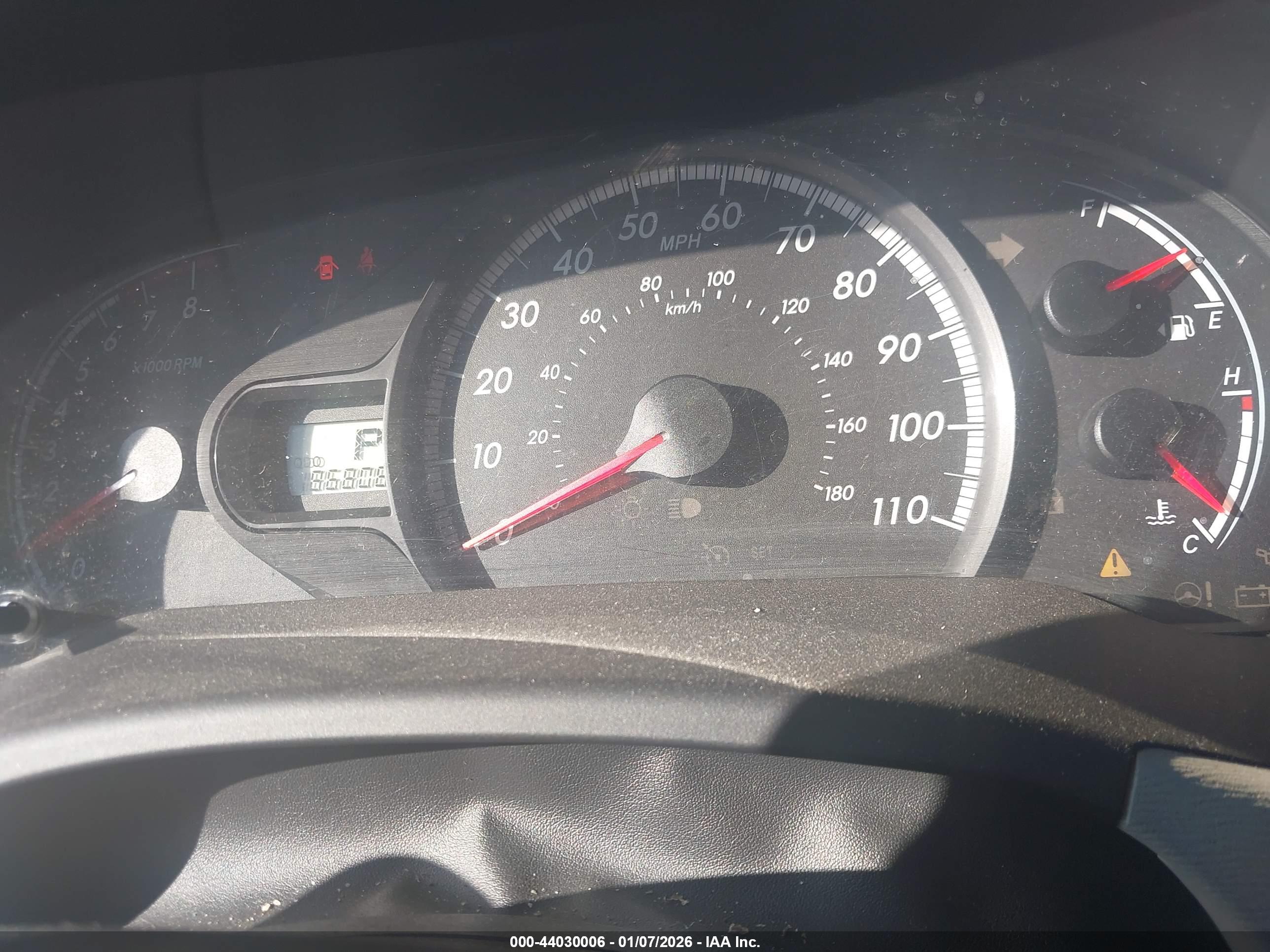 TOYOTA SIENNA image 7