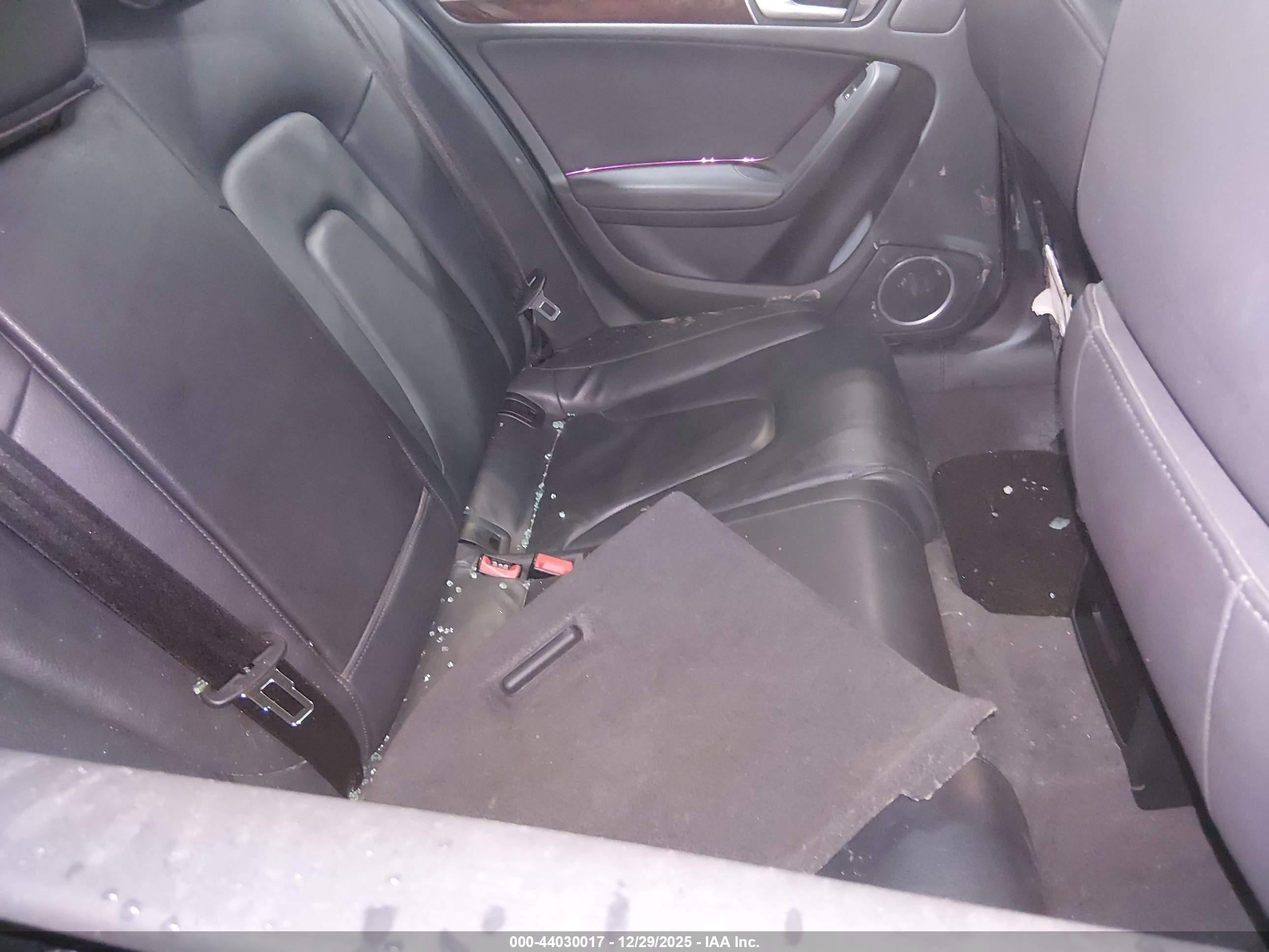 AUDI A4 image 8