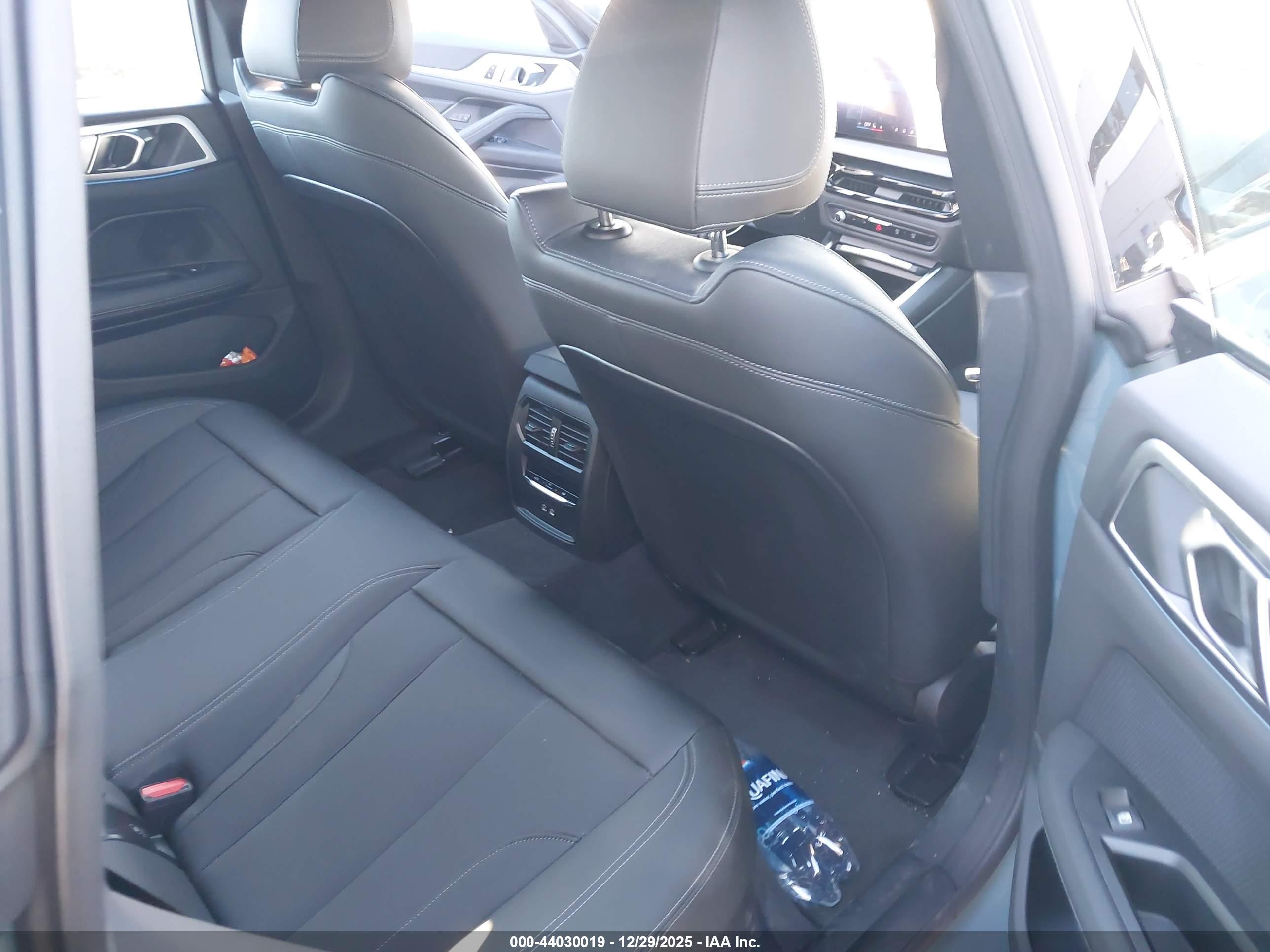 BMW I4 image 8