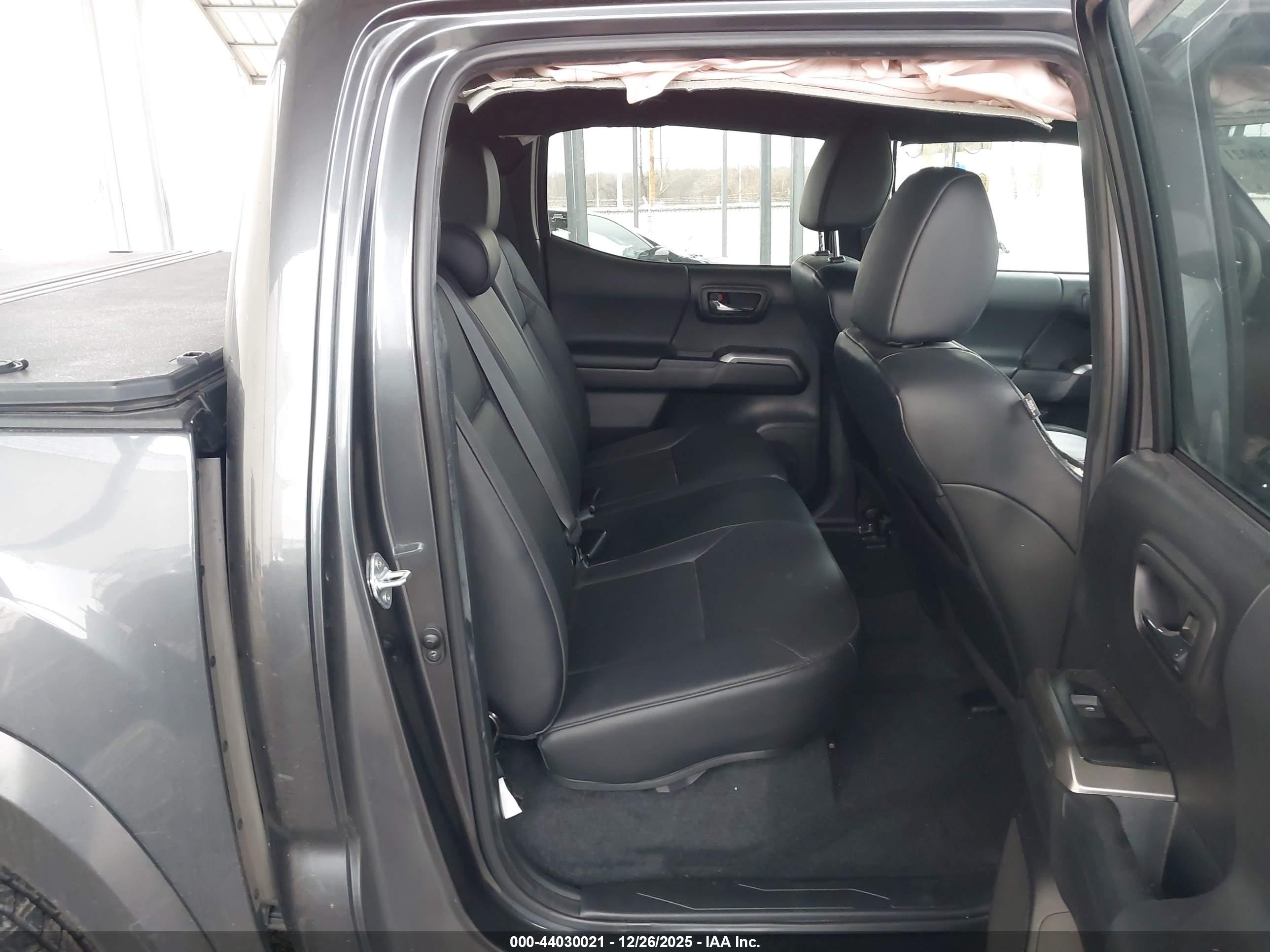 TOYOTA TACOMA image 8